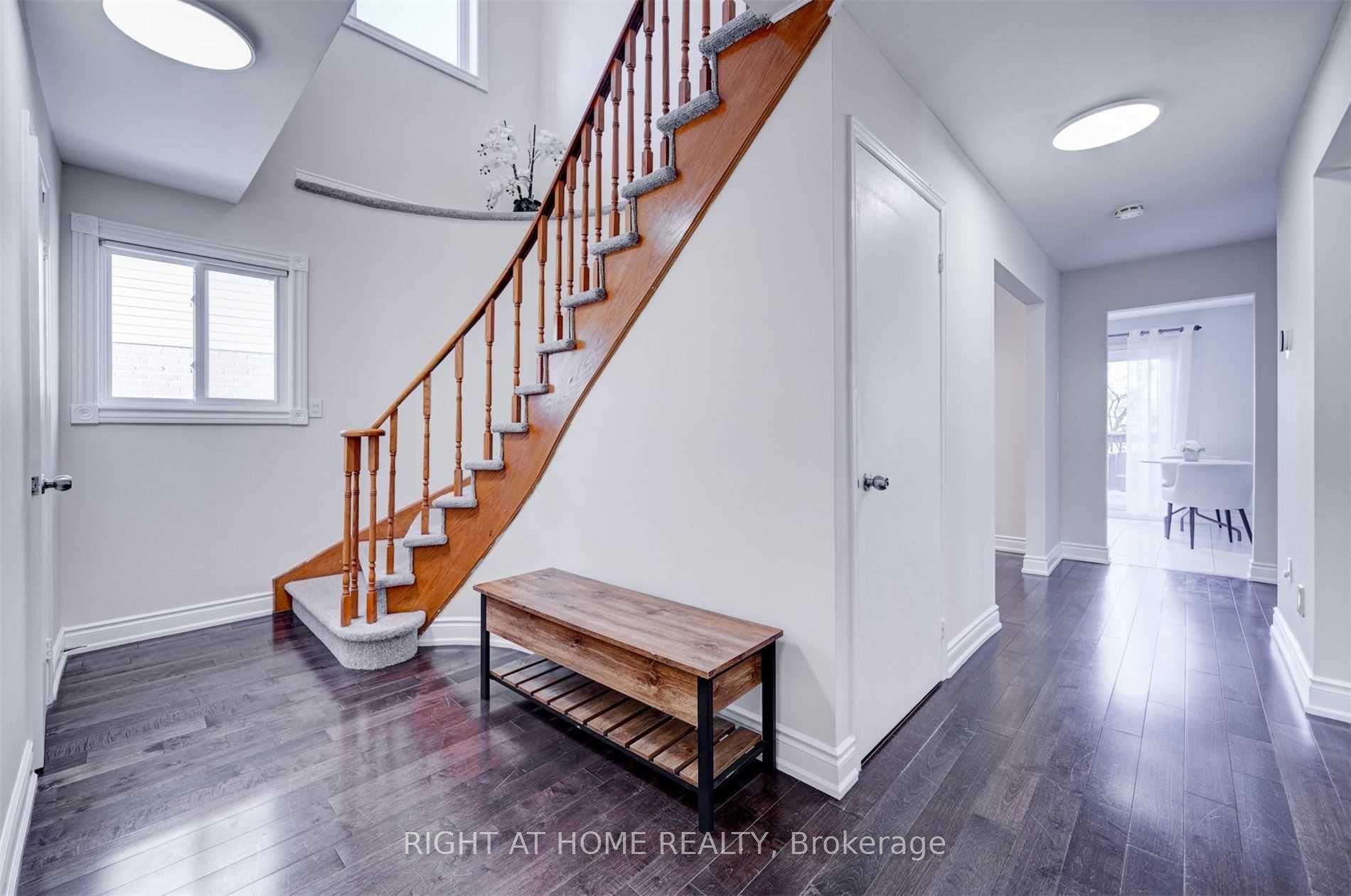 Photo 6 of Unit Main and 2nd Floor, 2083 Duberry Drive, Pickering, Brock Ridge — HOMEH
