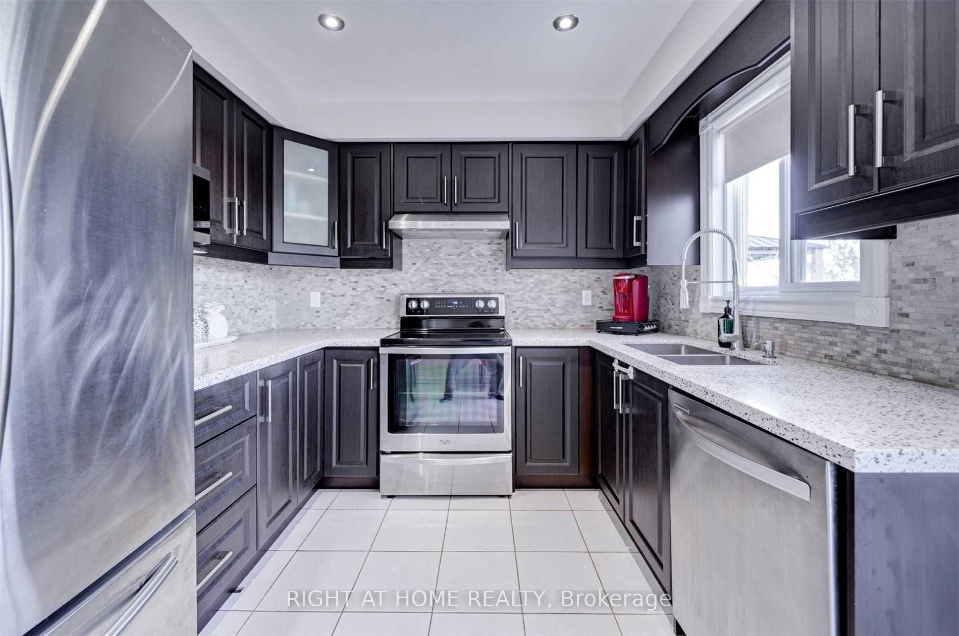 Photo 14 of Unit Main and 2nd Floor, 2083 Duberry Drive, Pickering, Brock Ridge — HOMEH