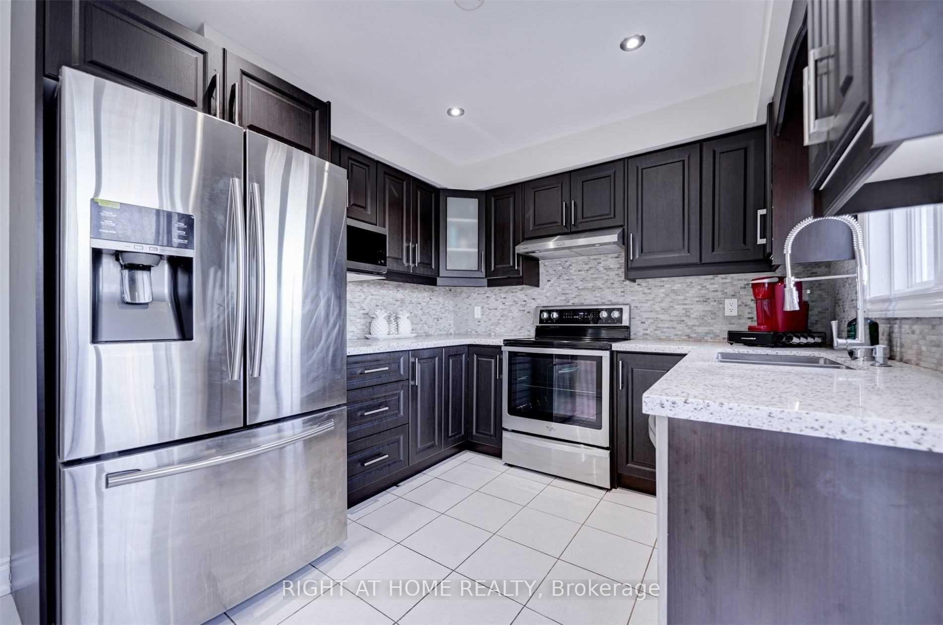 Photo 15 of Unit Main and 2nd Floor, 2083 Duberry Drive, Pickering, Brock Ridge — HOMEH