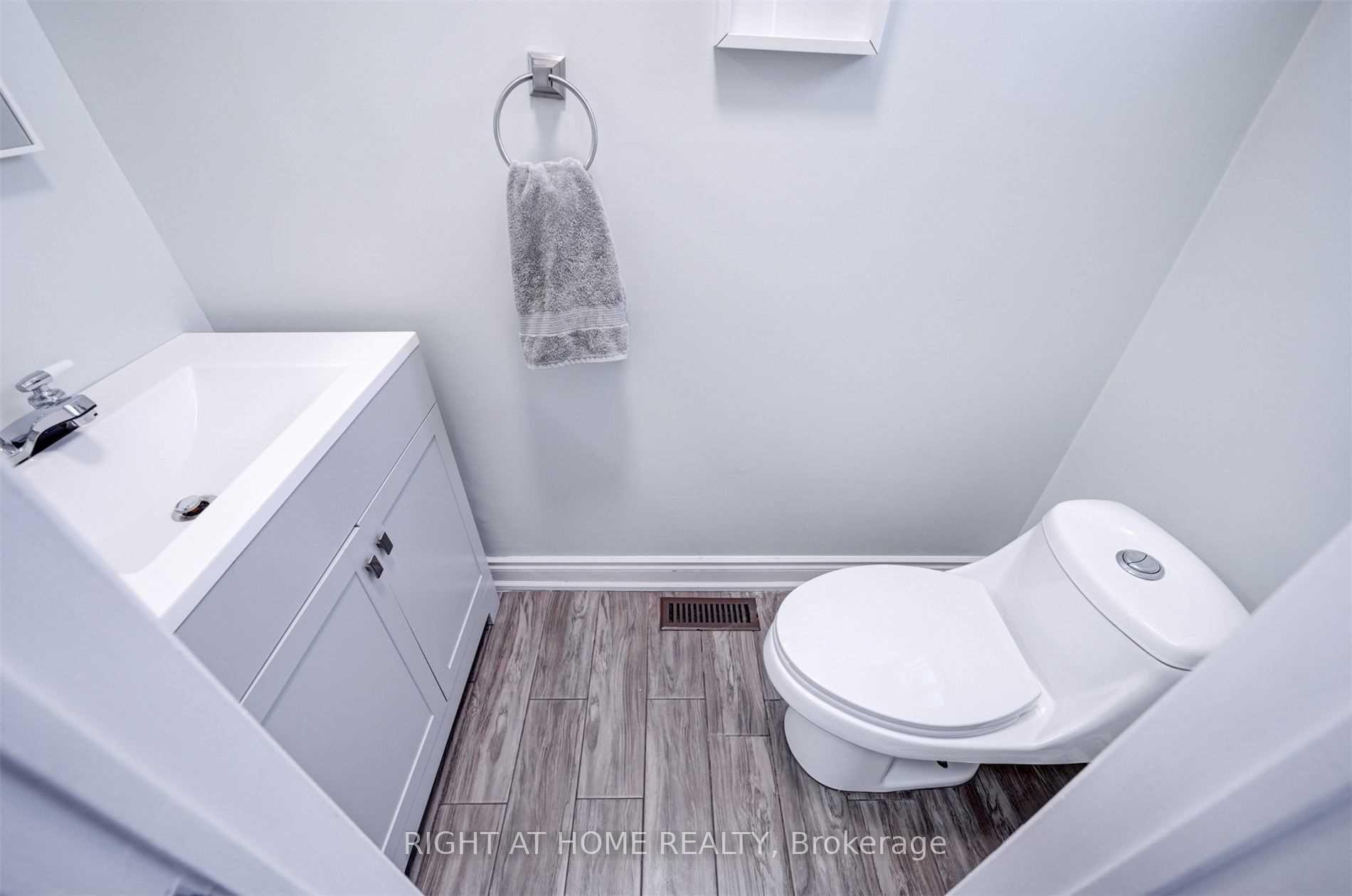 Photo 18 of Unit Main and 2nd Floor, 2083 Duberry Drive, Pickering, Brock Ridge — HOMEH