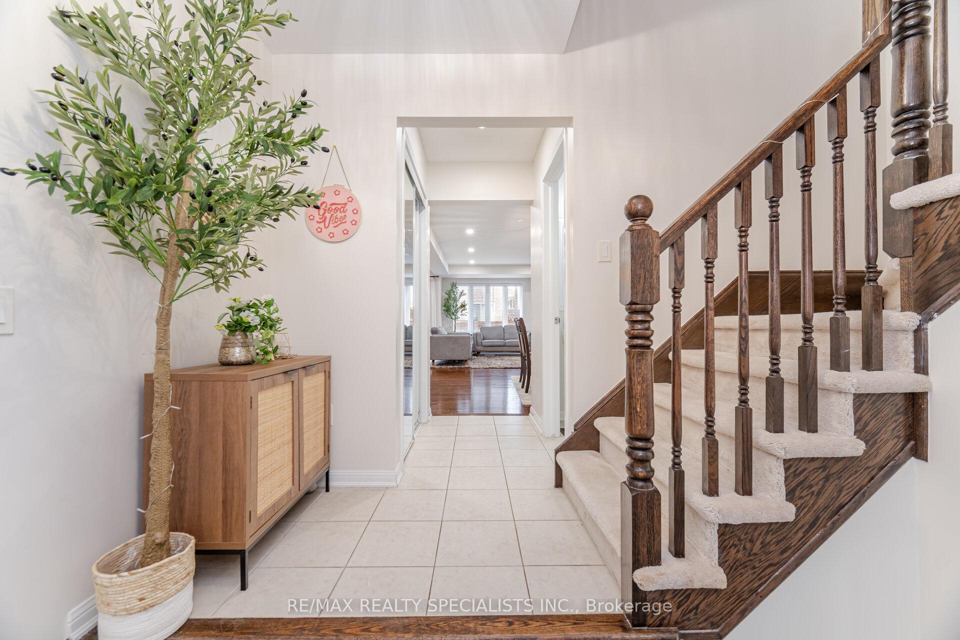 Photo 4 of 225 Mortimer Crescent, Milton, Harrison — HOMEH