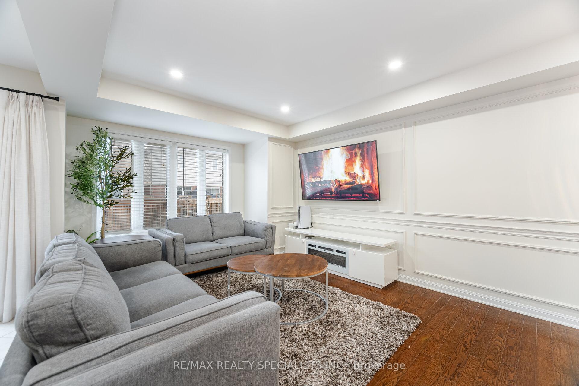 Photo 10 of 225 Mortimer Crescent, Milton, Harrison — HOMEH