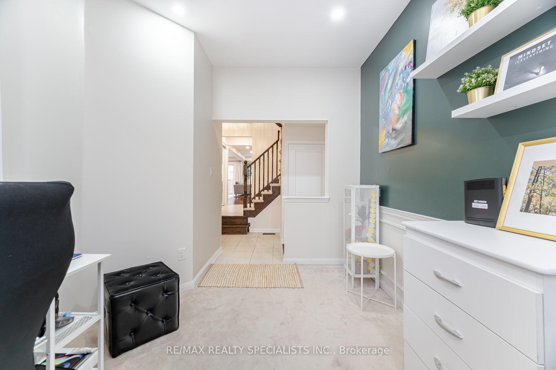 Photo 16 of 225 Mortimer Crescent, Milton, Harrison — HOMEH
