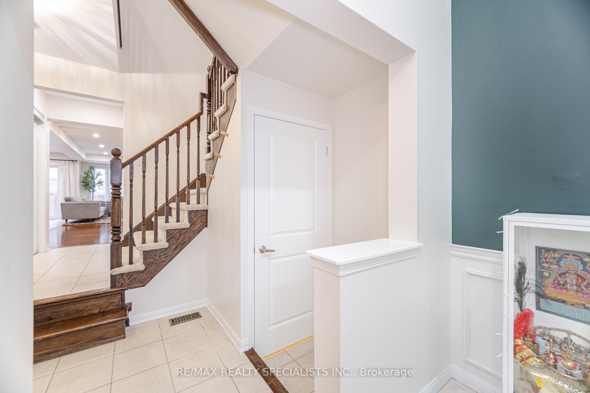 Photo 21 of 225 Mortimer Crescent, Milton, Harrison — HOMEH