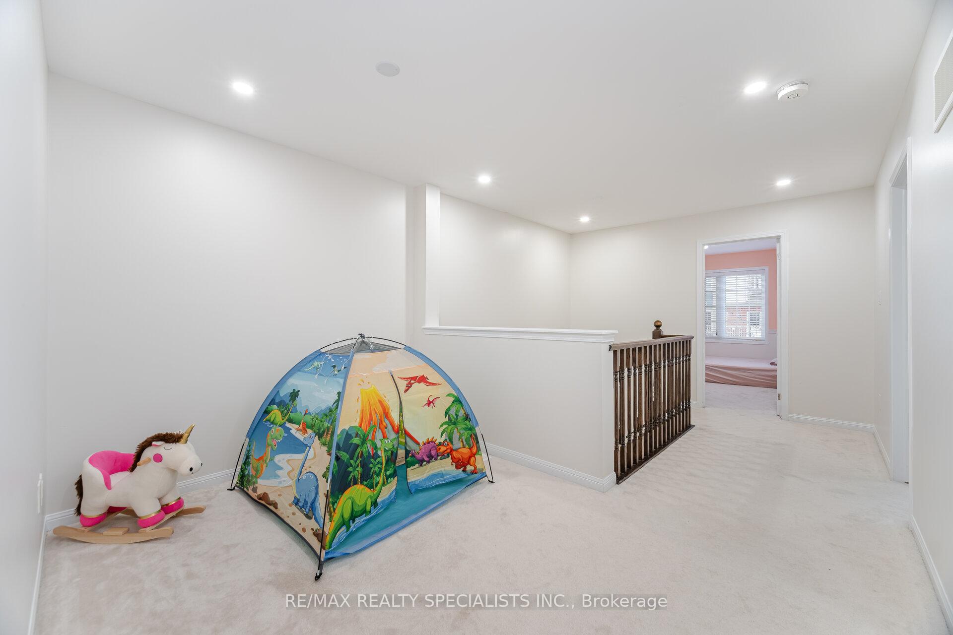 Photo 27 of 225 Mortimer Crescent, Milton, Harrison — HOMEH
