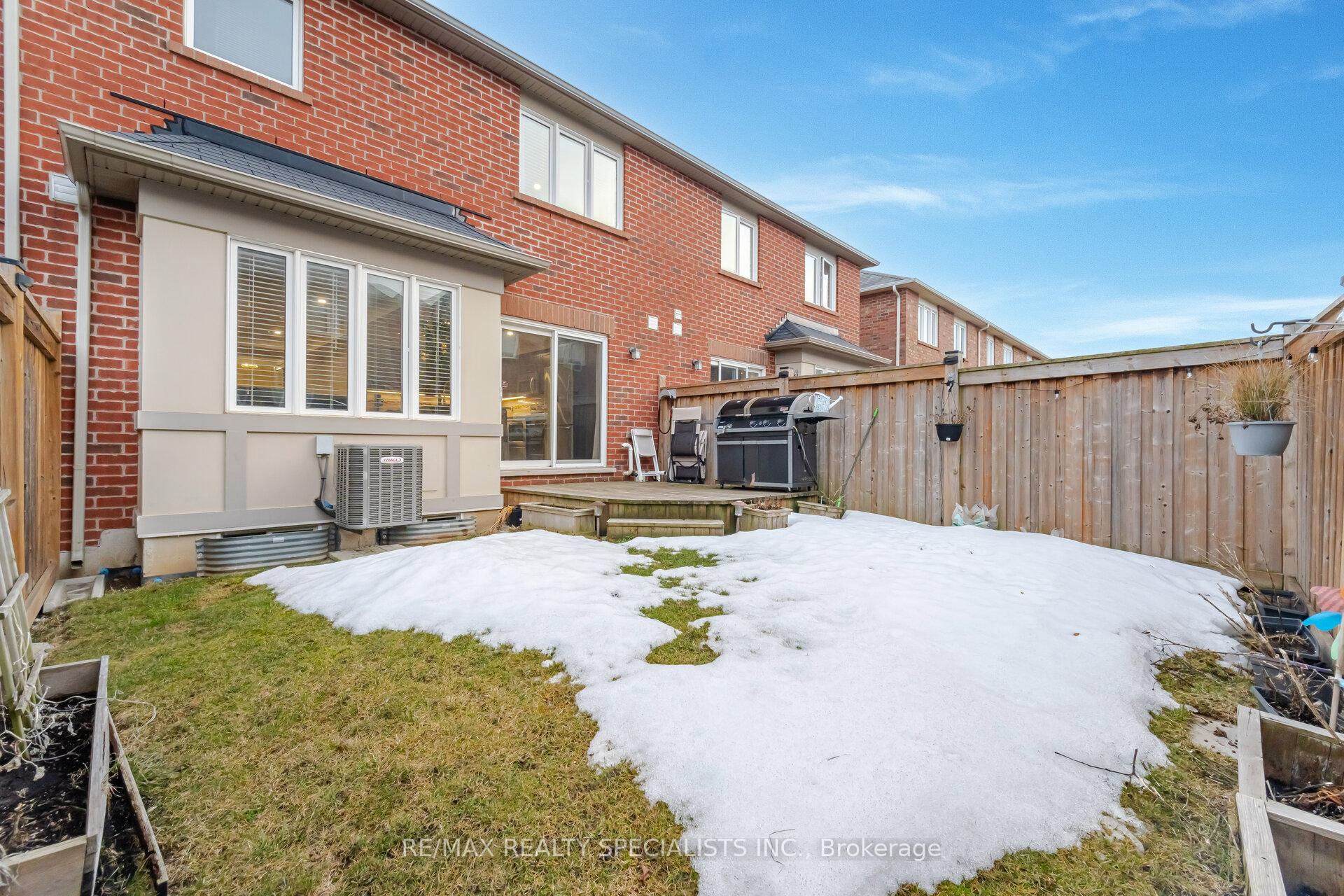 Photo 37 of 225 Mortimer Crescent, Milton, Harrison — HOMEH