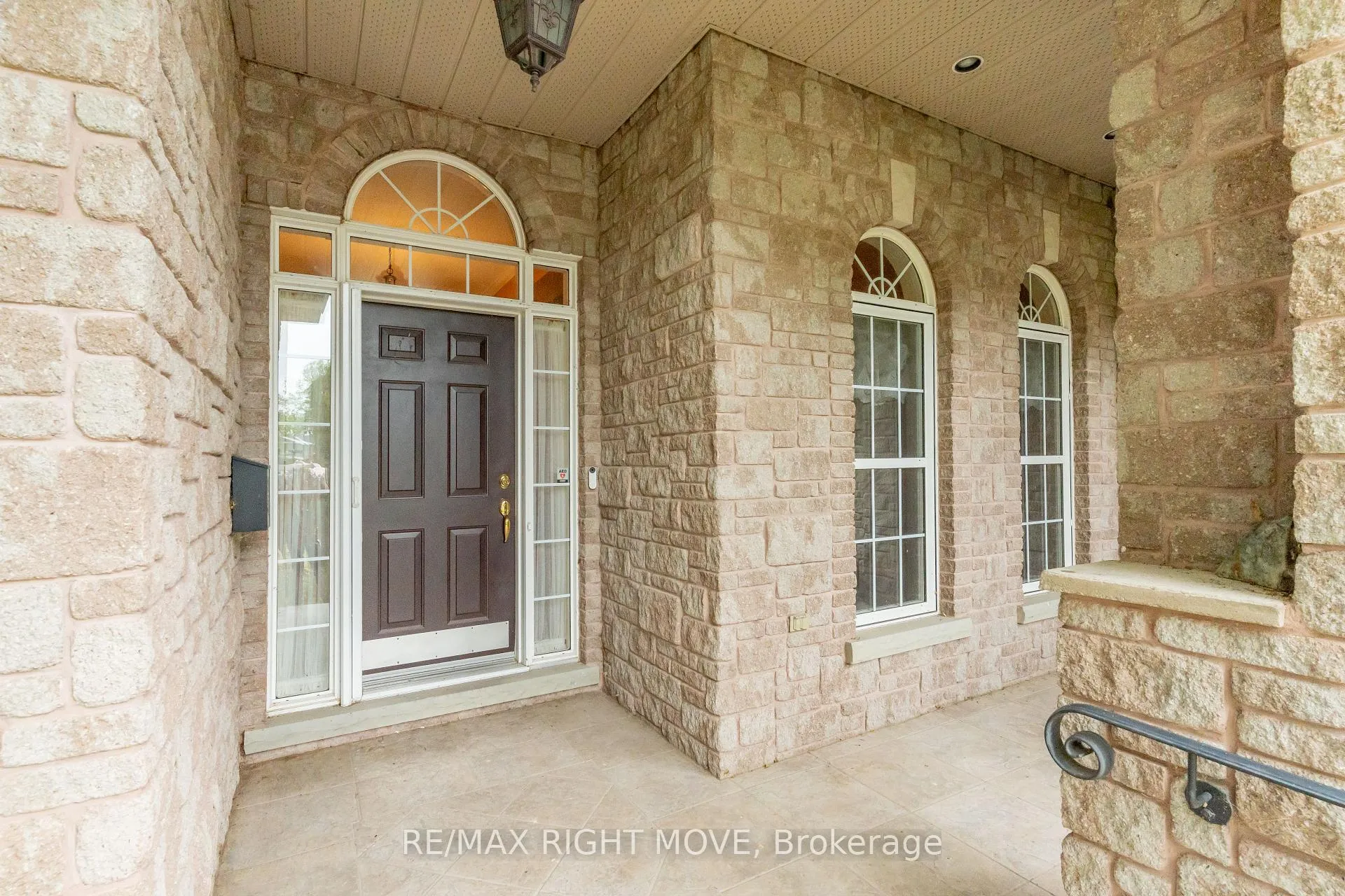 Photo 3 of 3 Thicketwood Place E, Ramara, Rural Ramara — HOMEH