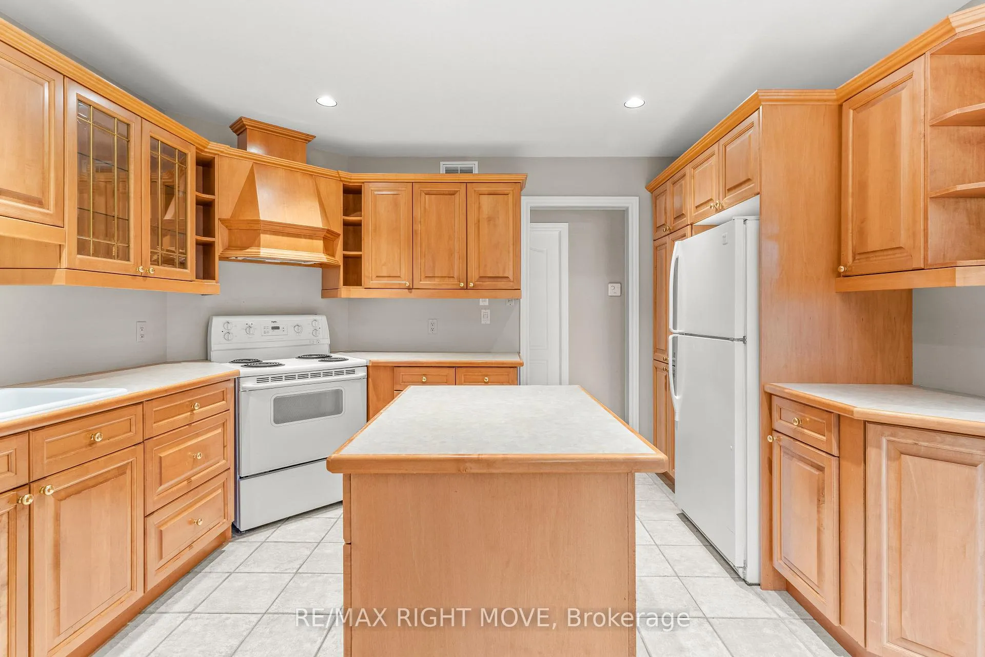 Photo 17 of 3 Thicketwood Place E, Ramara, Rural Ramara — HOMEH