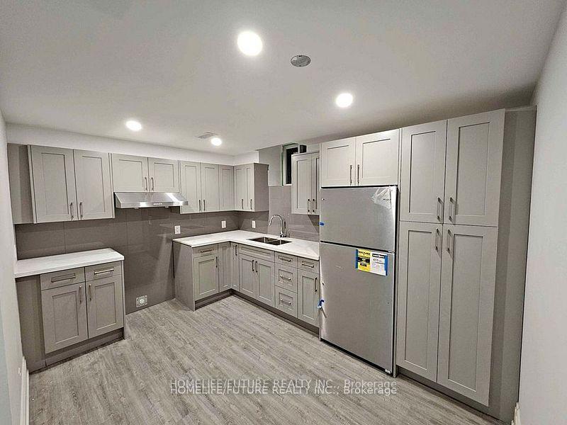 Photo 2 of Unit Bsmt, 628 Cognac Crescent, Pickering, Amberlea — HOMEH