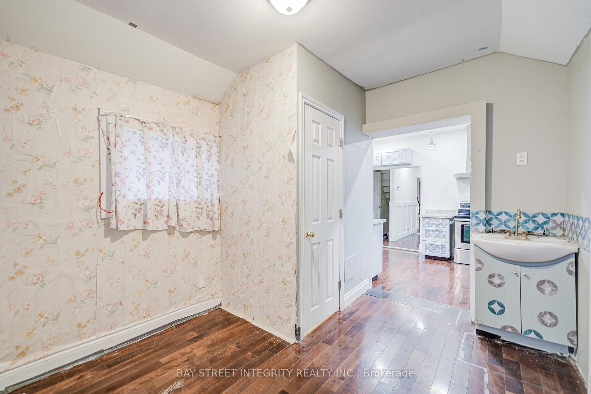 Photo 17 of 136 Summer Street, Oshawa, Central — HOMEH