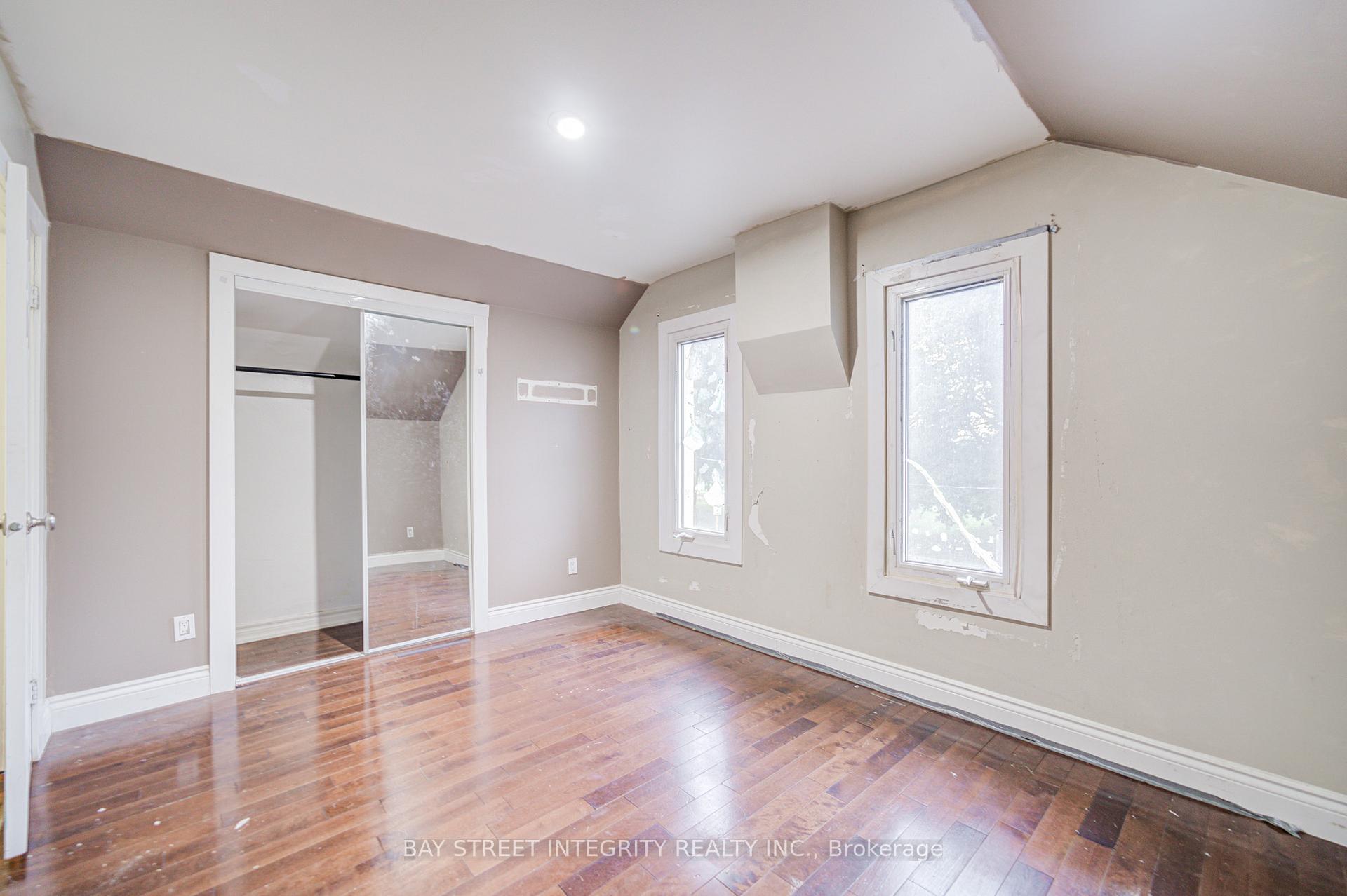 Photo 23 of 136 Summer Street, Oshawa, Central — HOMEH