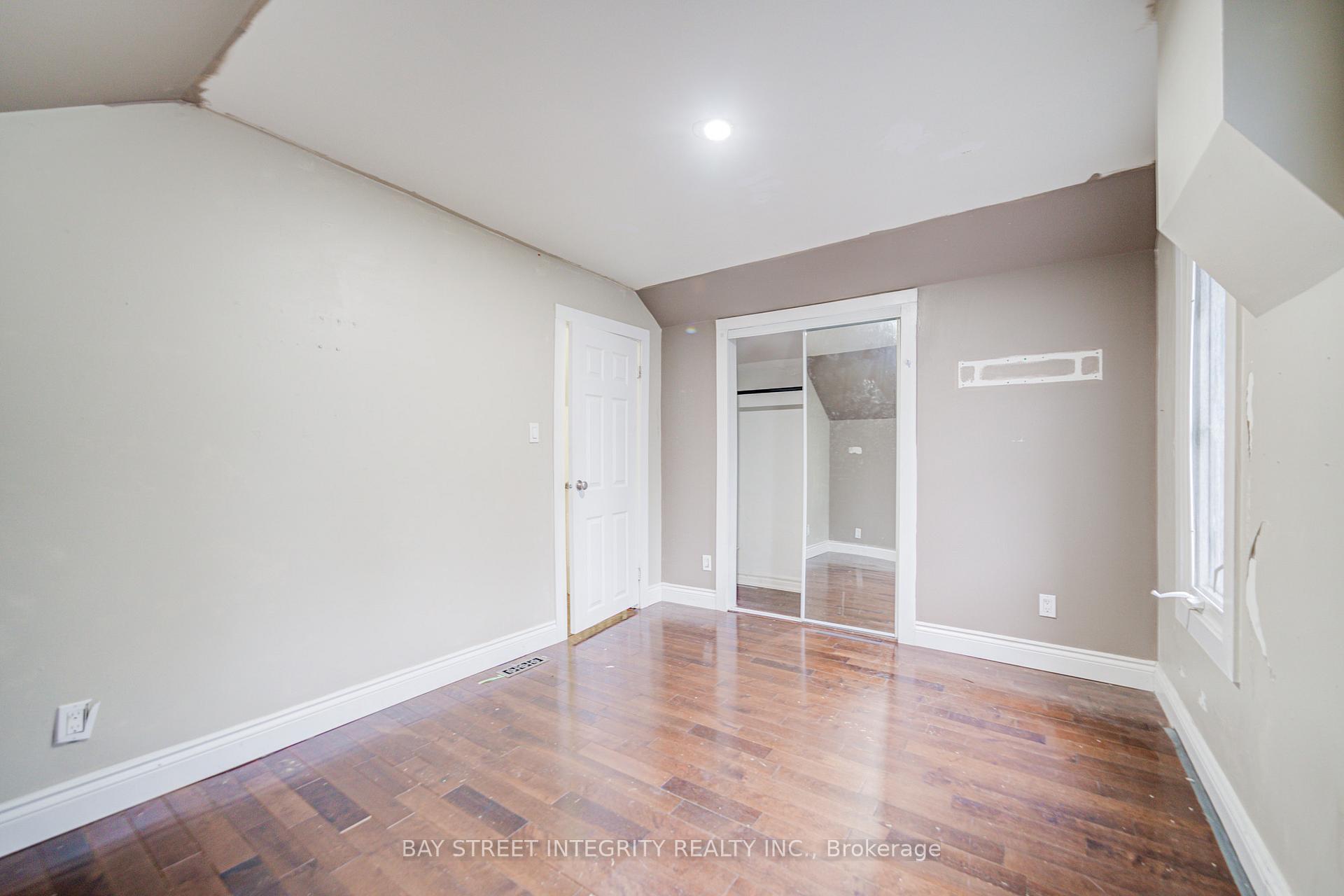 Photo 24 of 136 Summer Street, Oshawa, Central — HOMEH