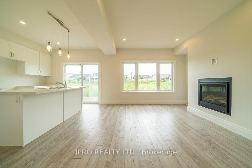 Photo 10 of 44 Campbell Crescent, Prince Edward County, South Marysburg Ward — HOMEH