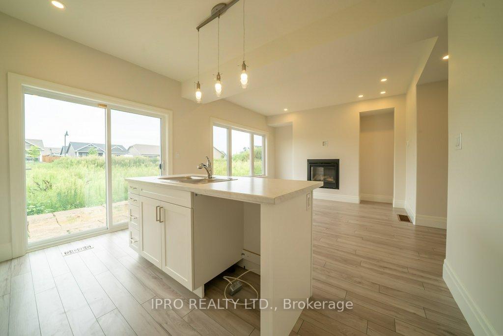 Photo 21 of 44 Campbell Crescent, Prince Edward County, South Marysburg Ward — HOMEH