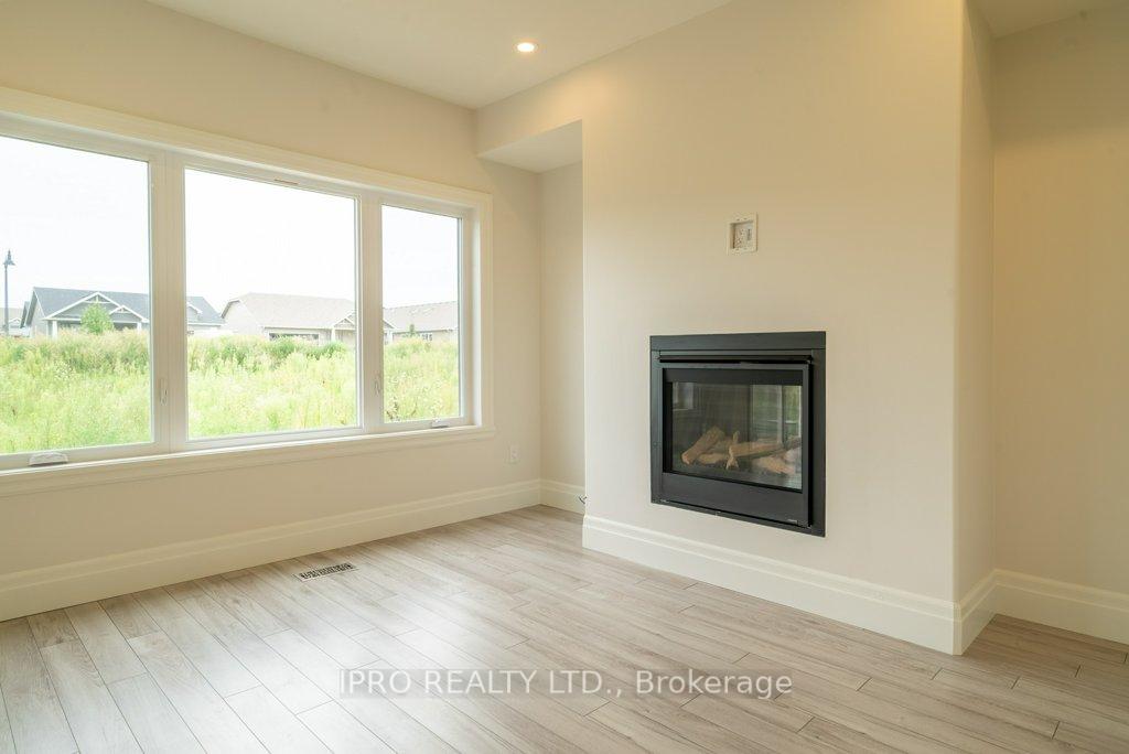Photo 29 of 44 Campbell Crescent, Prince Edward County, South Marysburg Ward — HOMEH