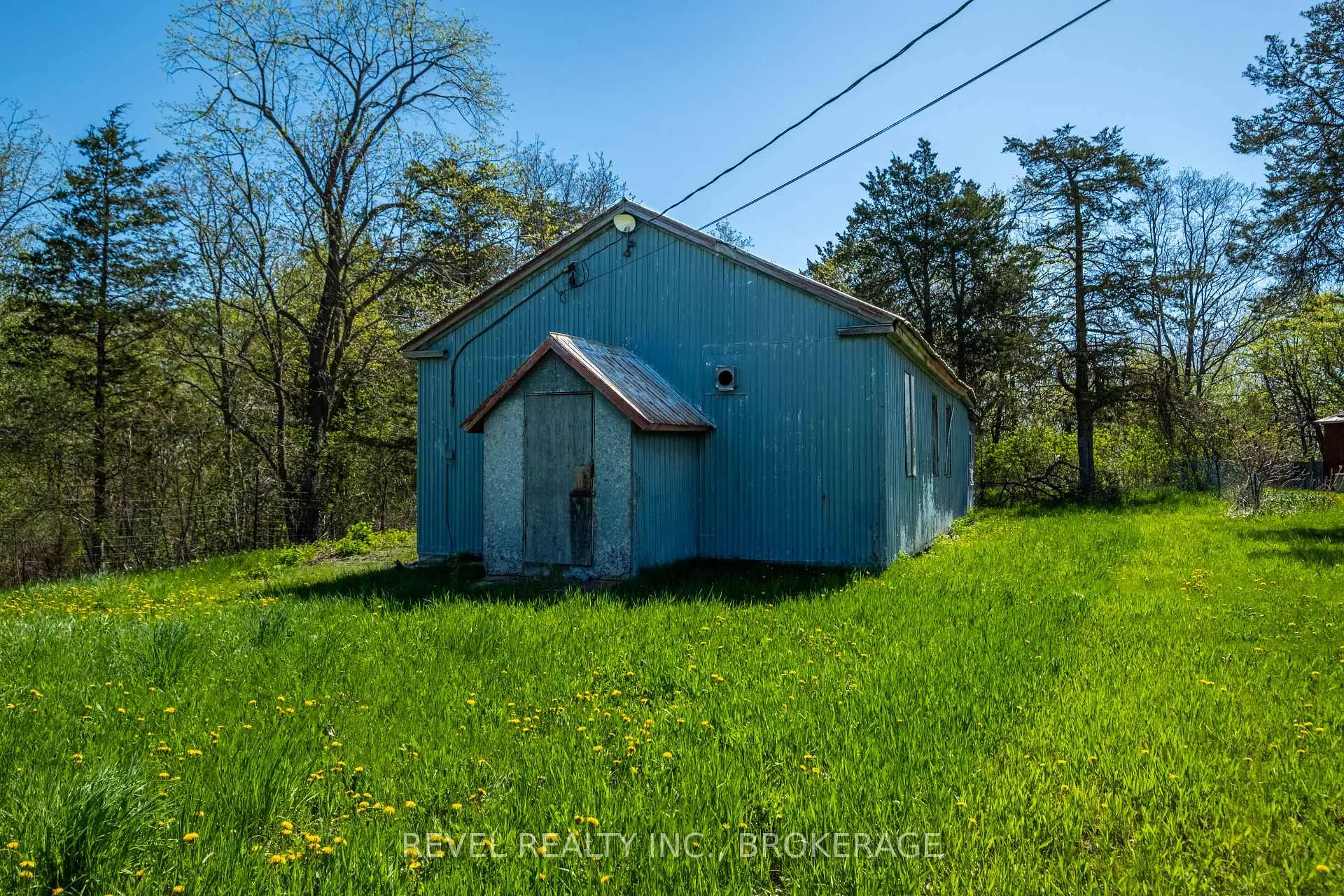 Photo 2 of 2186 Highway 49, Prince Edward County, Sophiasburg Ward — HOMEH