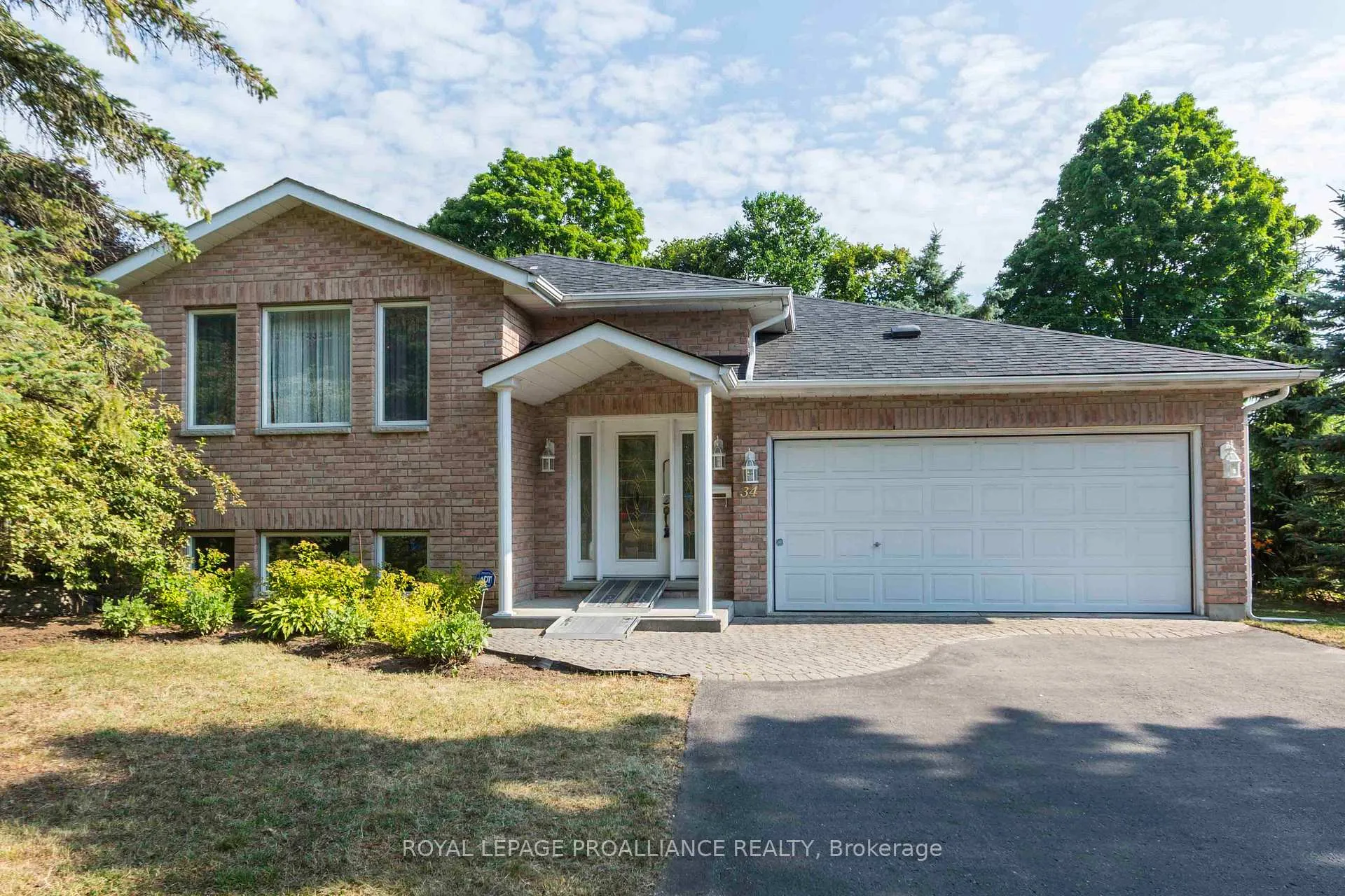 Photo 1 of 34 Edgeview Drive, Quinte West, Trenton Ward — HOMEH
