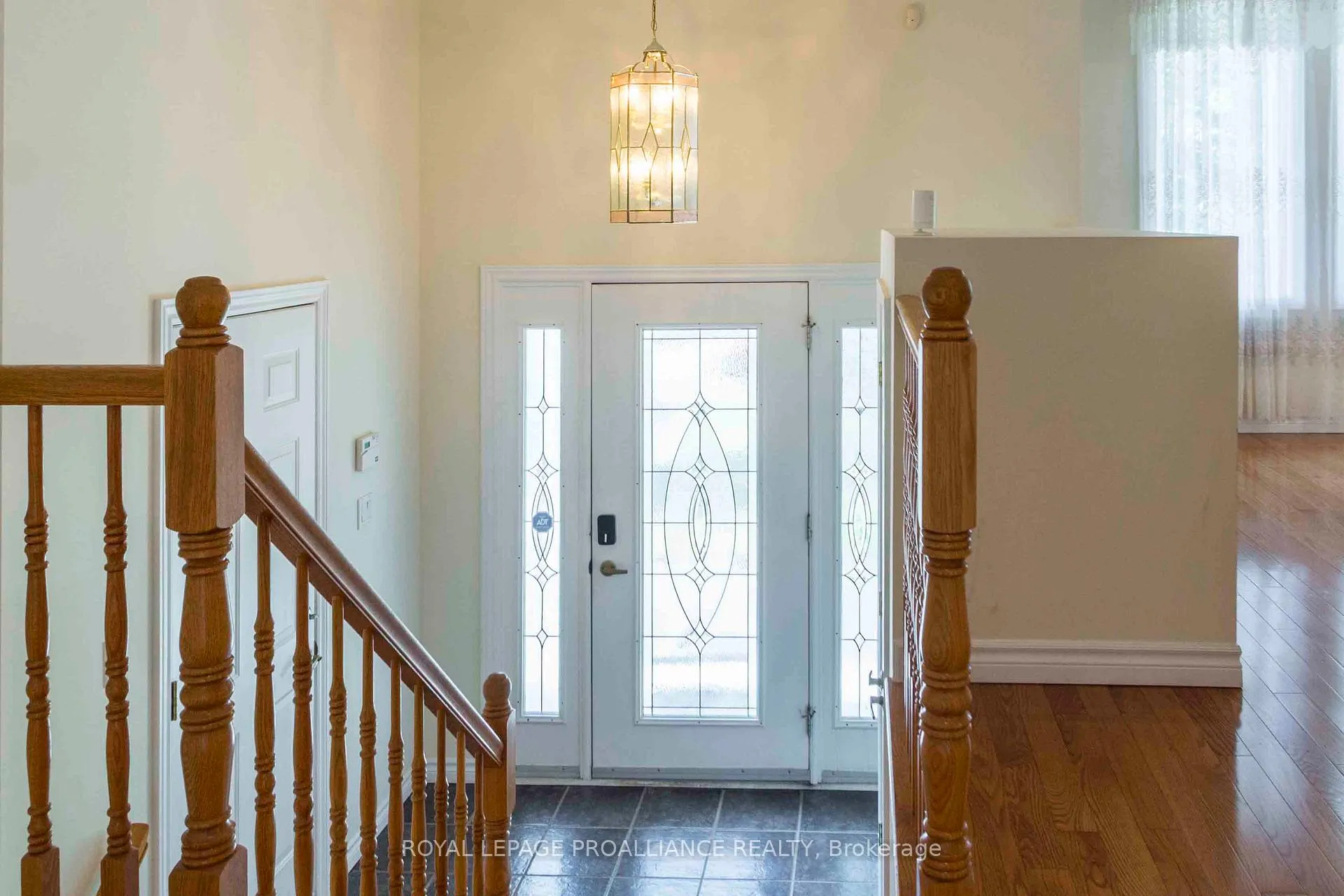 Photo 4 of 34 Edgeview Drive, Quinte West, Trenton Ward — HOMEH