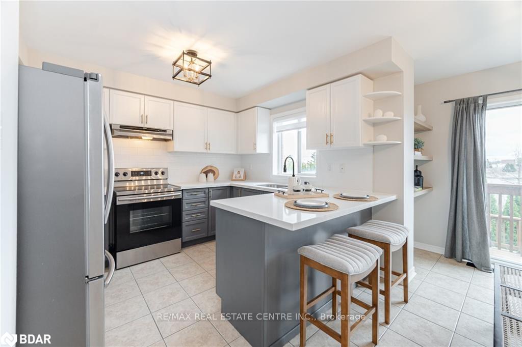 Photo 12 of 363 Hobbs Crescent, Milton, Clarke — HOMEH