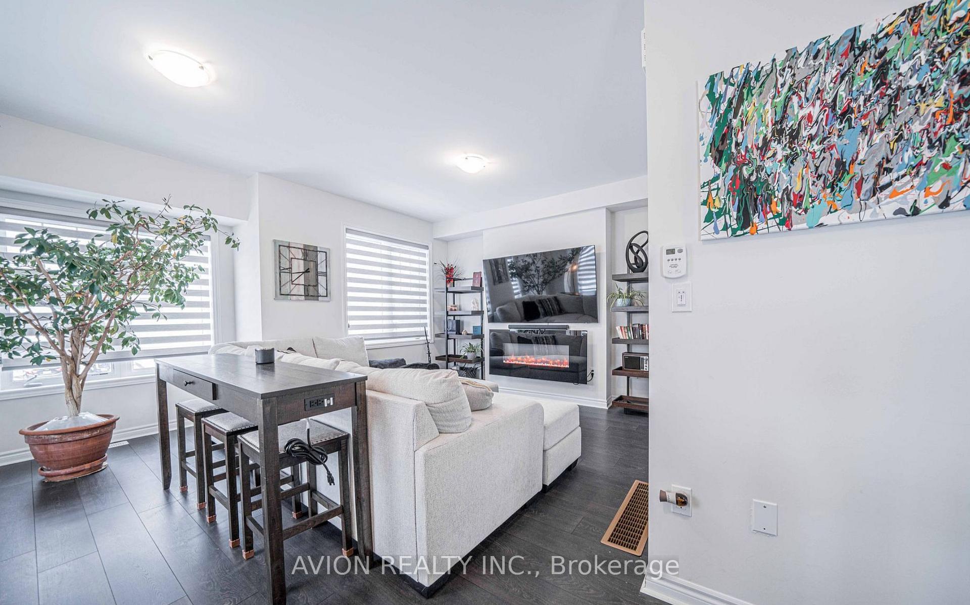 Photo 6 of 801 Atwater Path, Oshawa, Lakeview — HOMEH