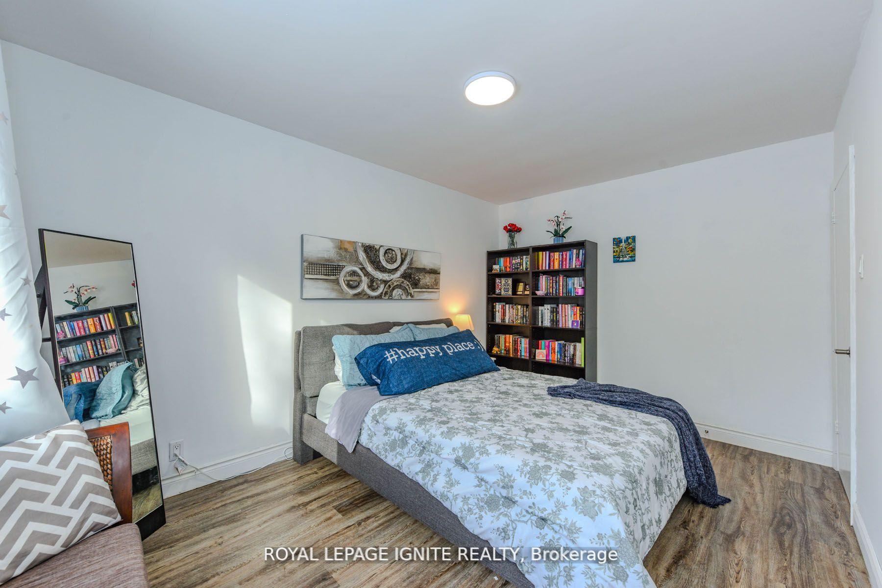 Photo 15 of 208 Riverplace Crescent, Milton, Old Milton — HOMEH