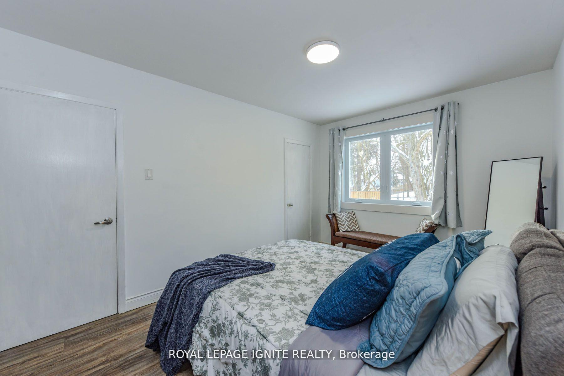 Photo 16 of 208 Riverplace Crescent, Milton, Old Milton — HOMEH