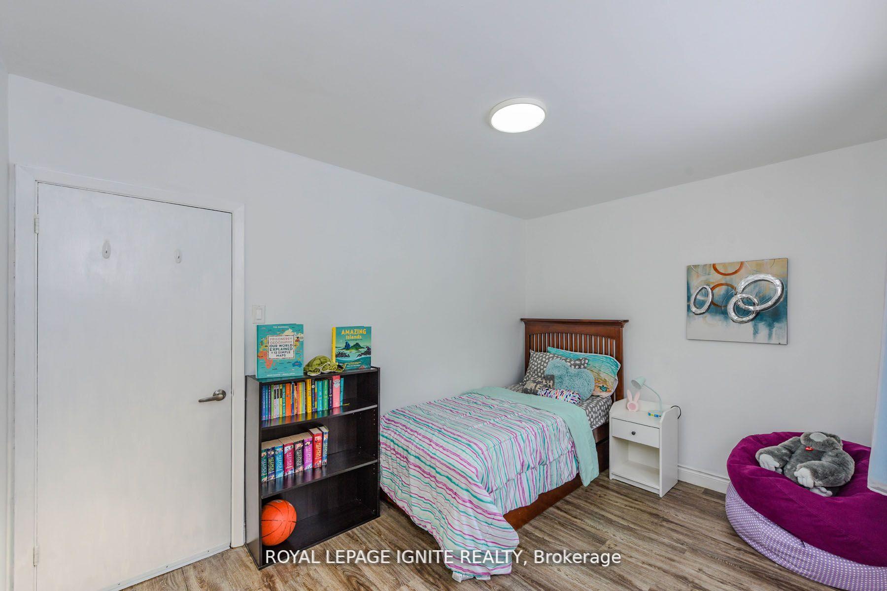 Photo 19 of 208 Riverplace Crescent, Milton, Old Milton — HOMEH