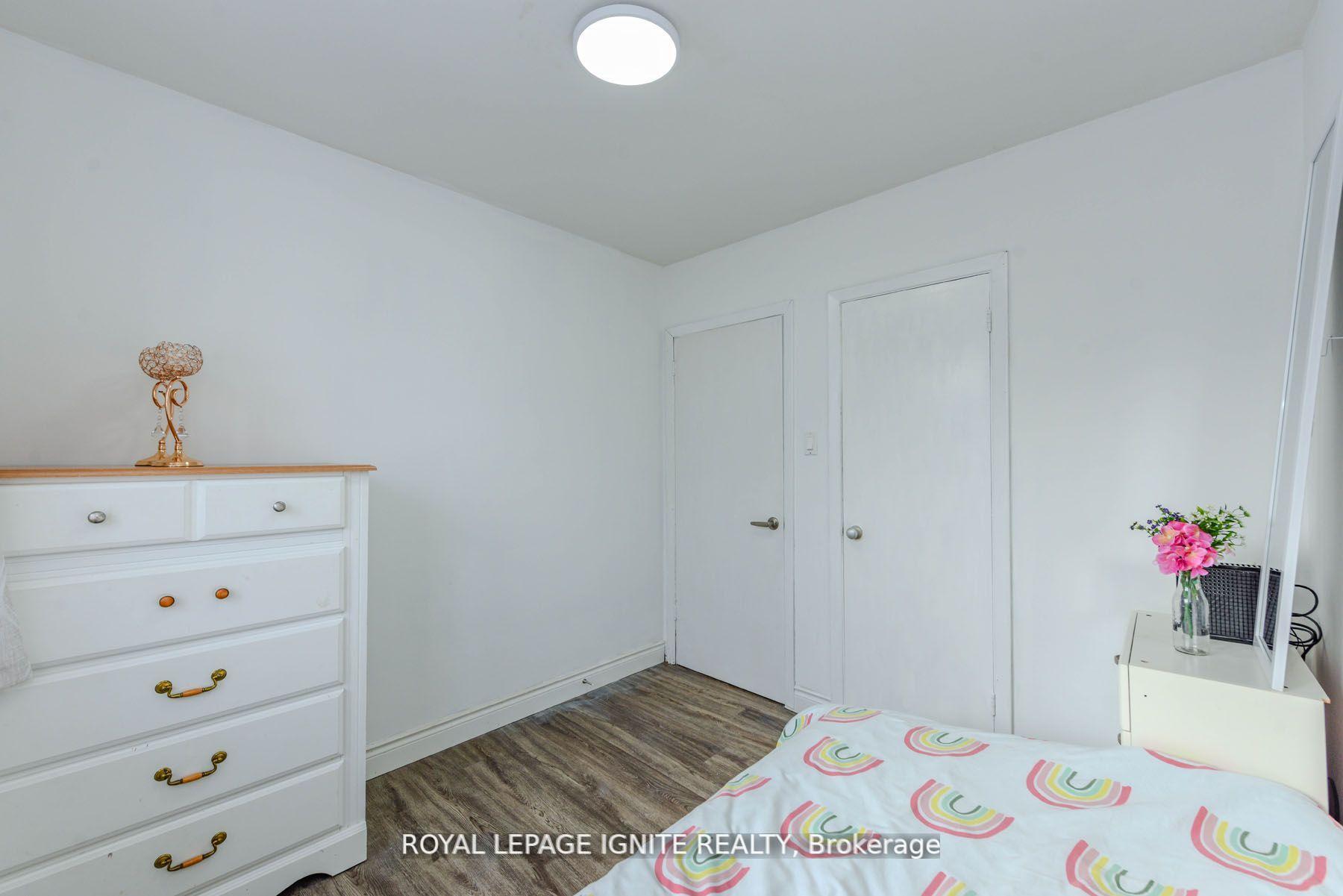 Photo 20 of 208 Riverplace Crescent, Milton, Old Milton — HOMEH