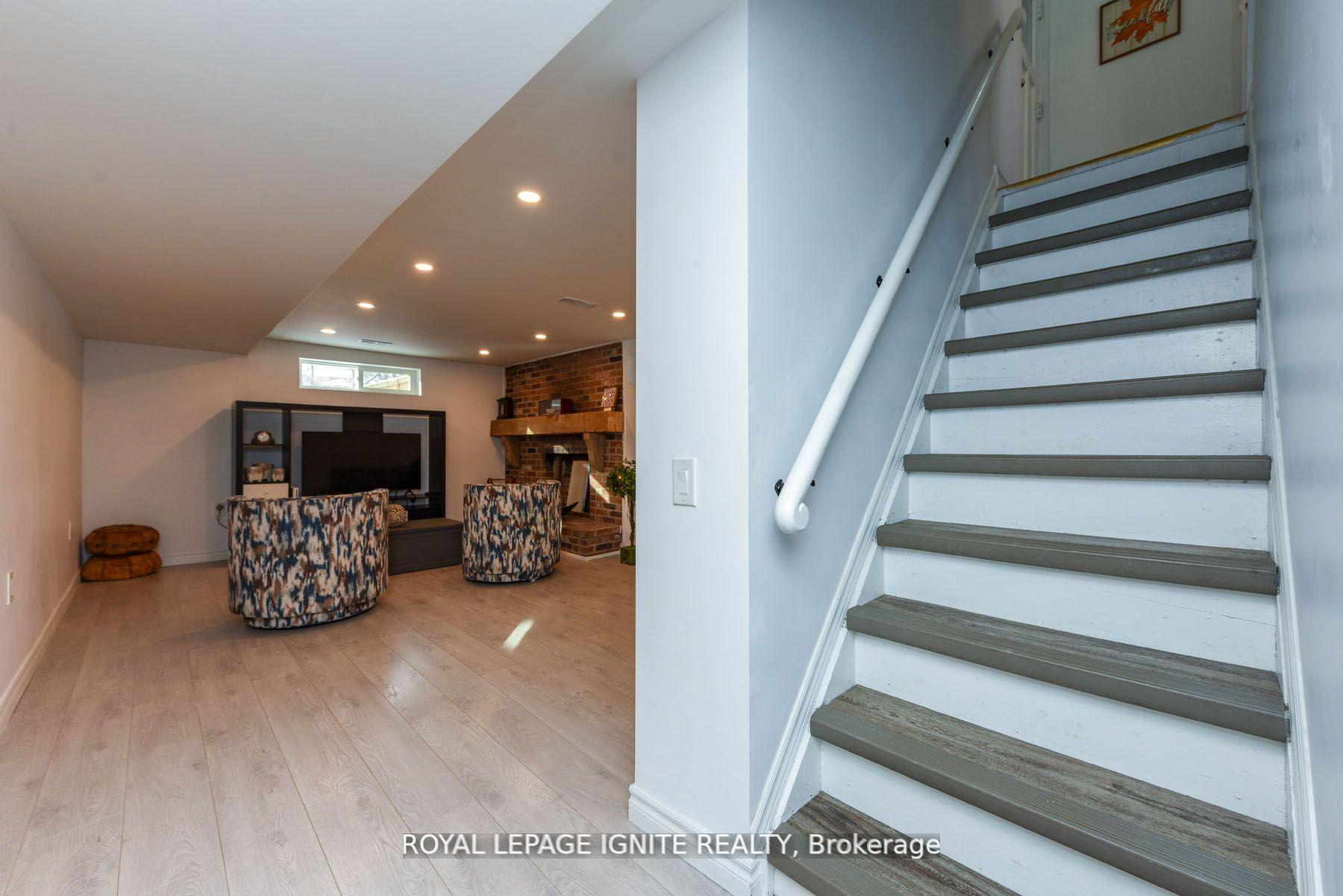 Photo 32 of 208 Riverplace Crescent, Milton, Old Milton — HOMEH
