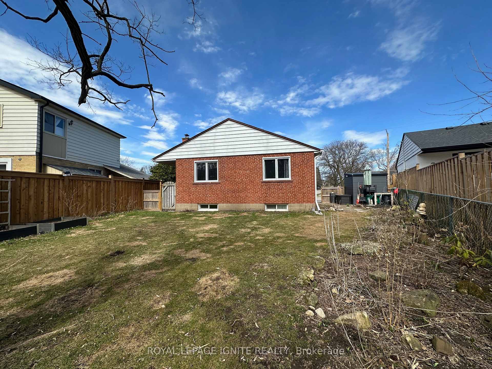 Photo 35 of 208 Riverplace Crescent, Milton, Old Milton — HOMEH