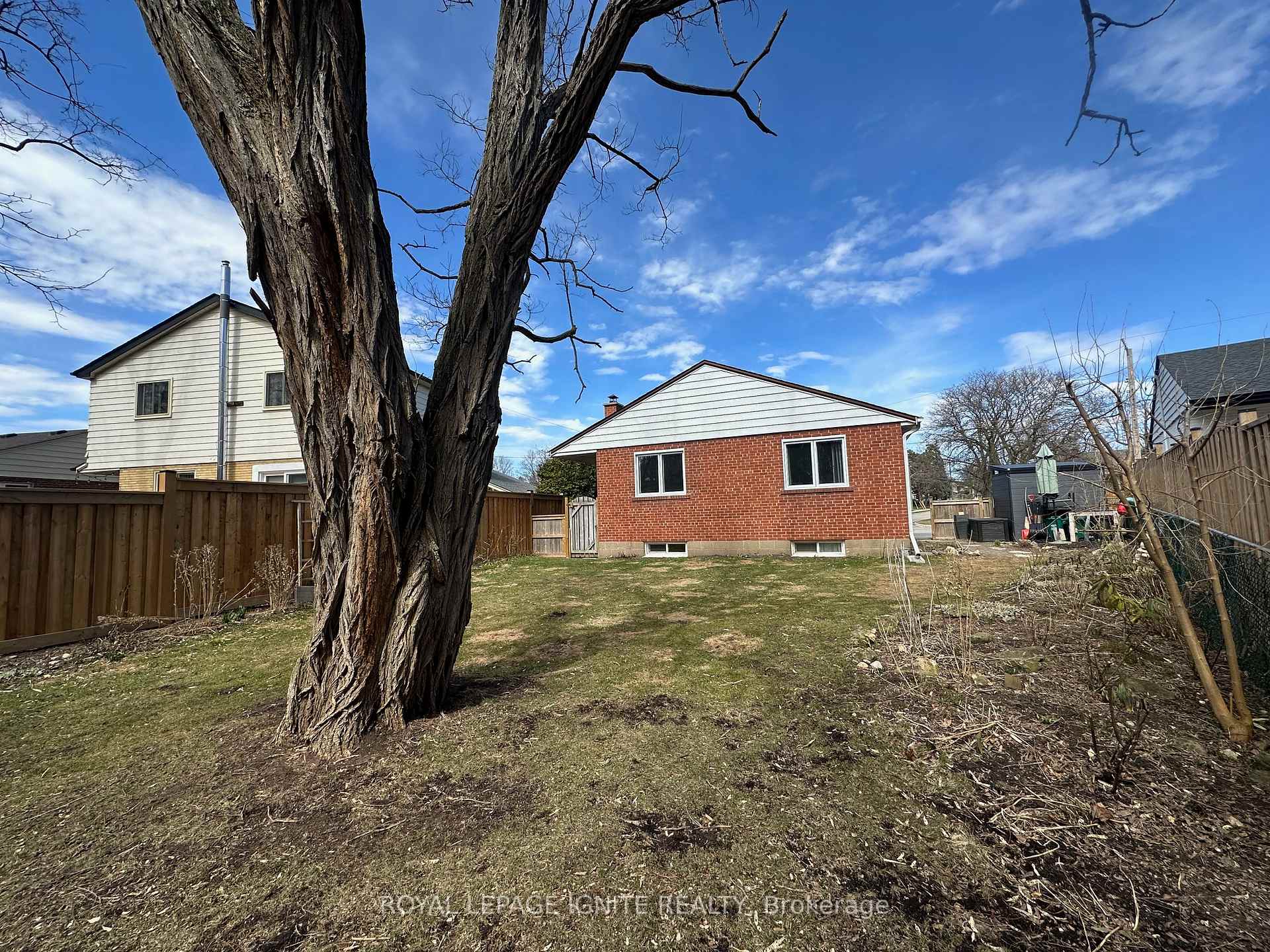 Photo 36 of 208 Riverplace Crescent, Milton, Old Milton — HOMEH