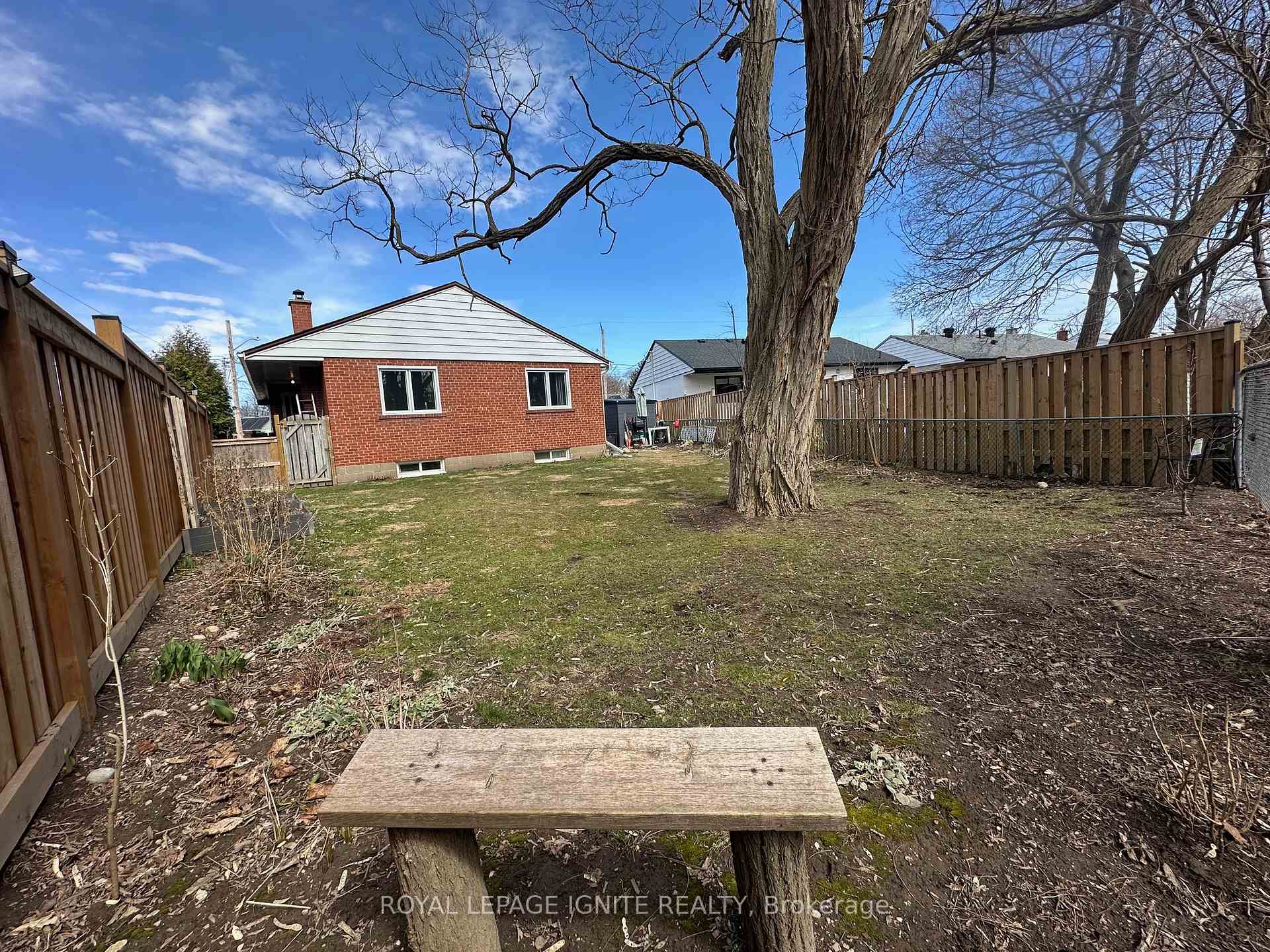 Photo 38 of 208 Riverplace Crescent, Milton, Old Milton — HOMEH