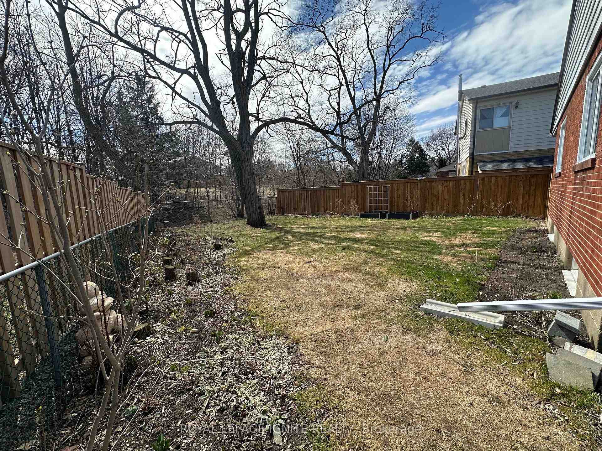 Photo 39 of 208 Riverplace Crescent, Milton, Old Milton — HOMEH
