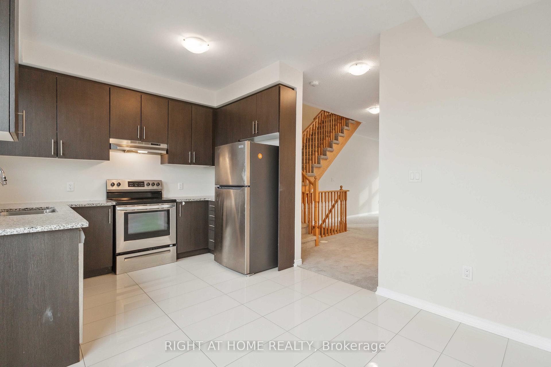 Photo 13 of 1404 Coral Springs Path, Oshawa, Taunton — HOMEH
