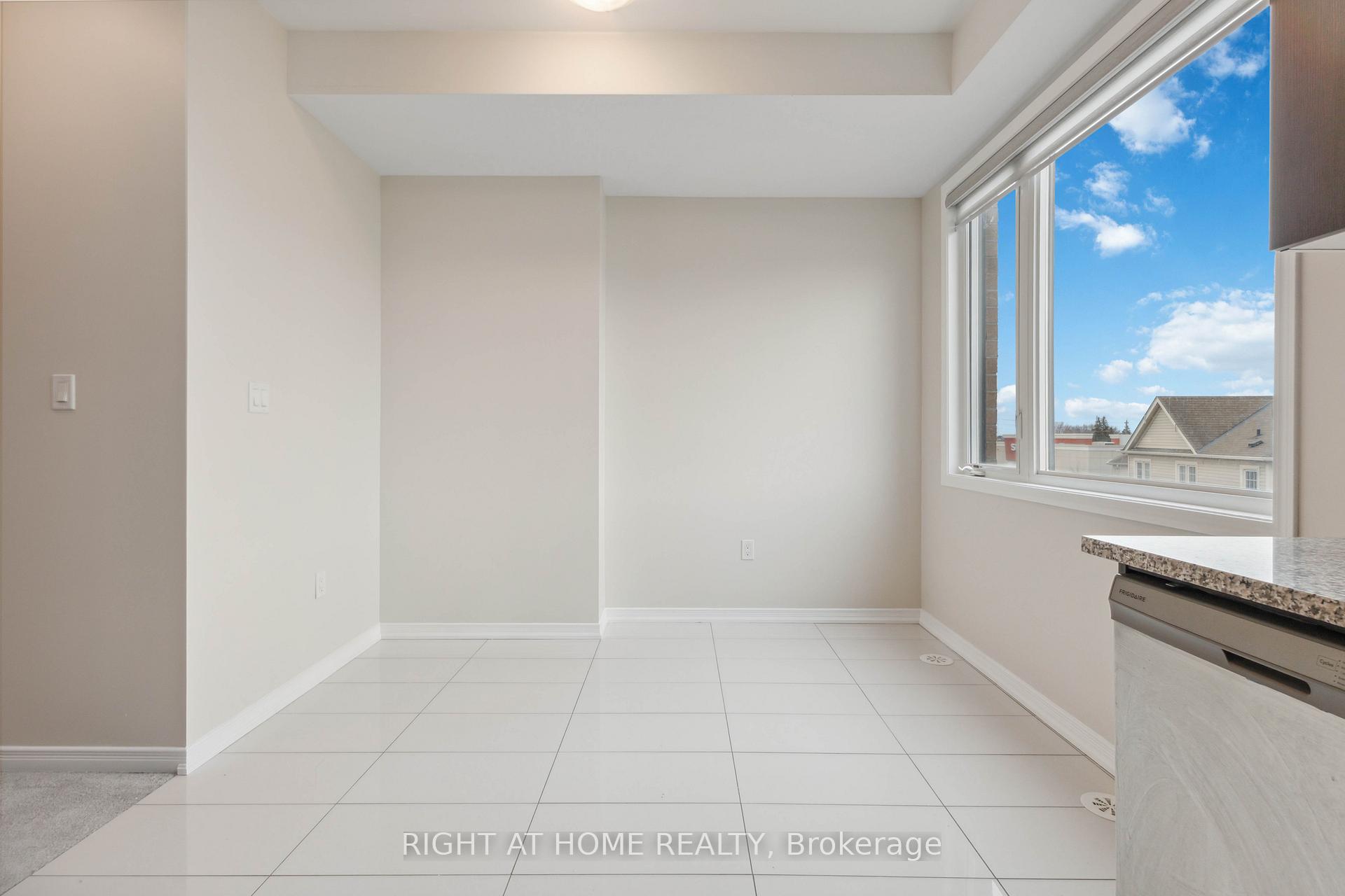 Photo 17 of 1404 Coral Springs Path, Oshawa, Taunton — HOMEH