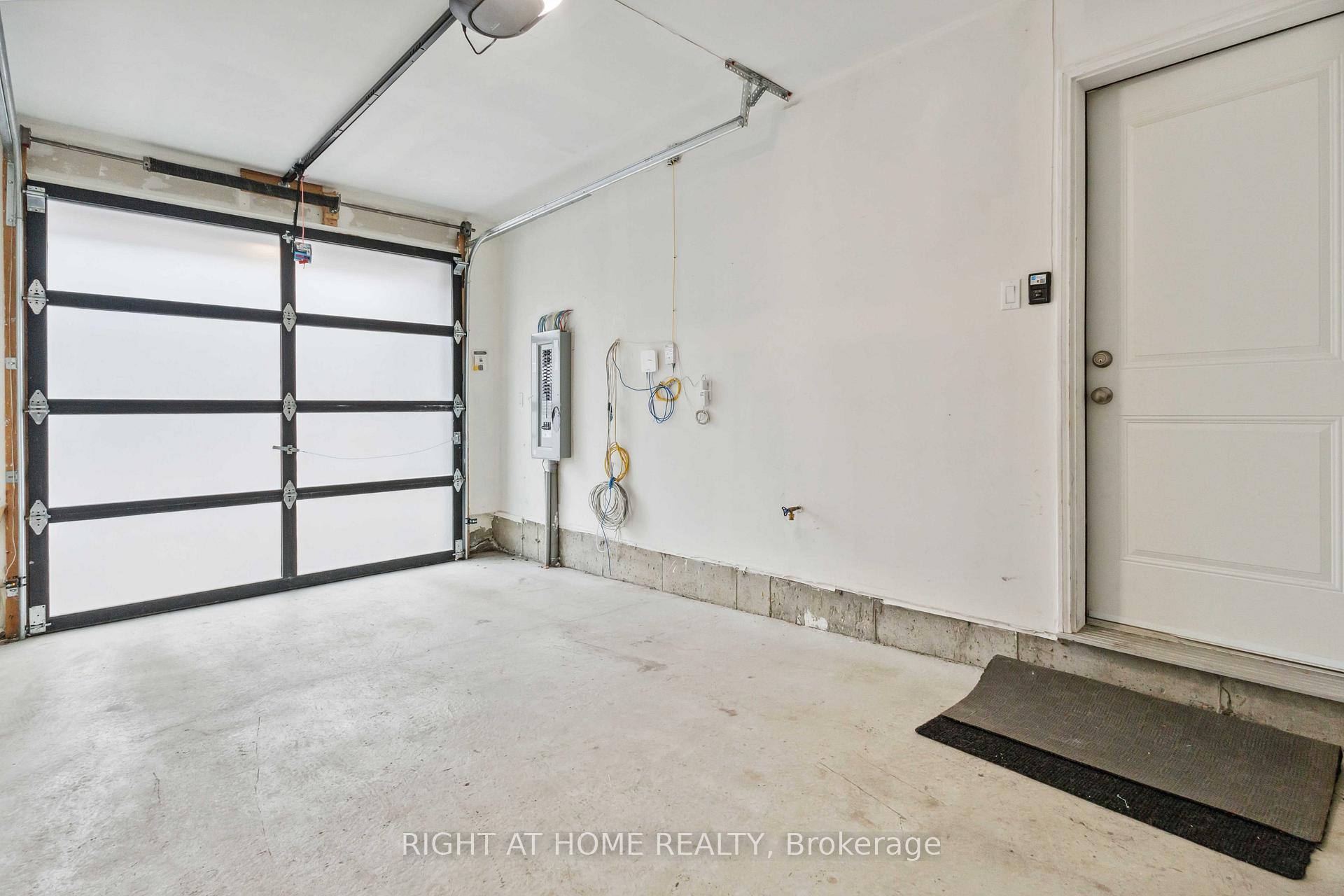 Photo 28 of 1404 Coral Springs Path, Oshawa, Taunton — HOMEH