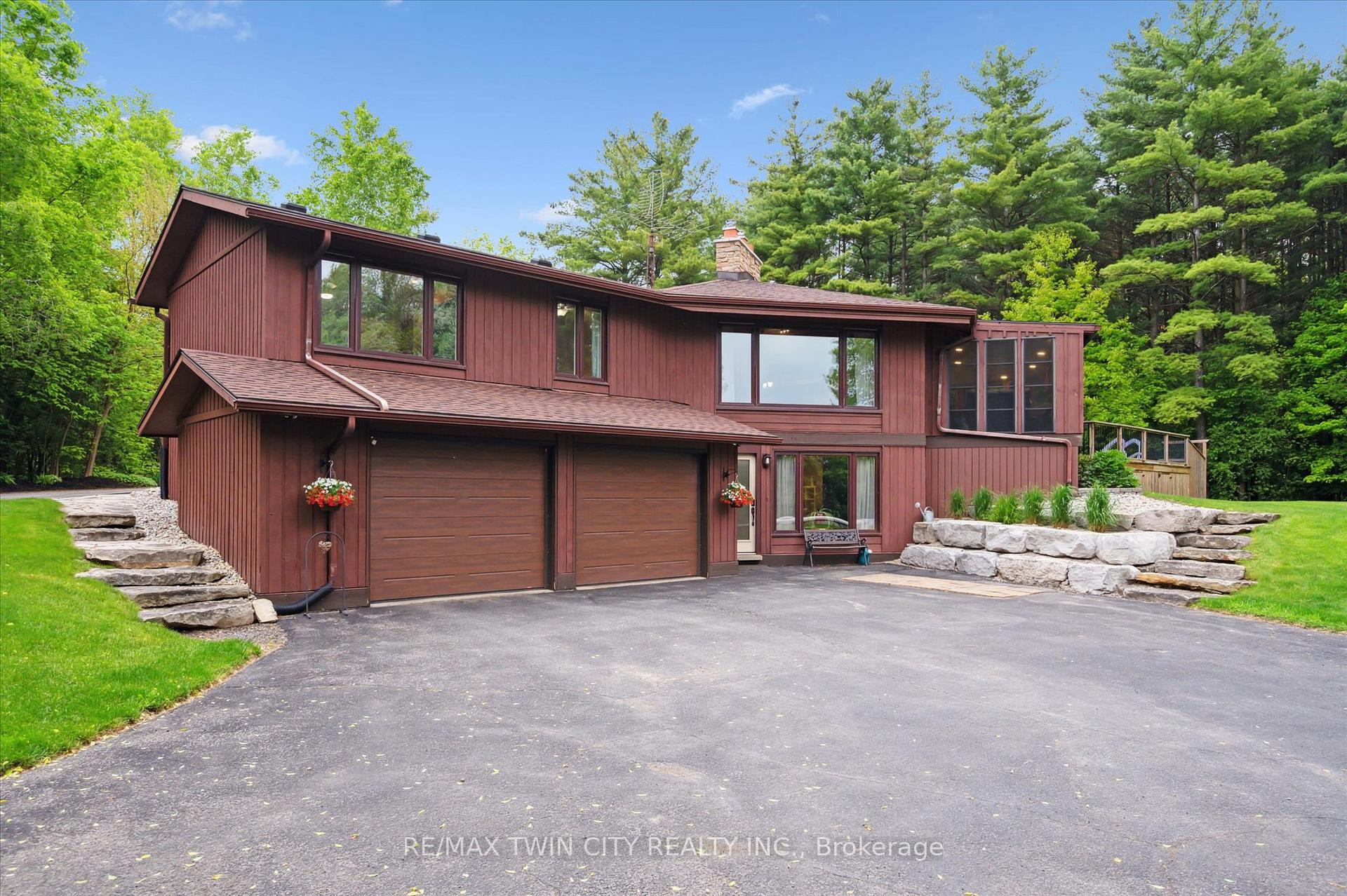 Front of 6587 Wellington Road 34