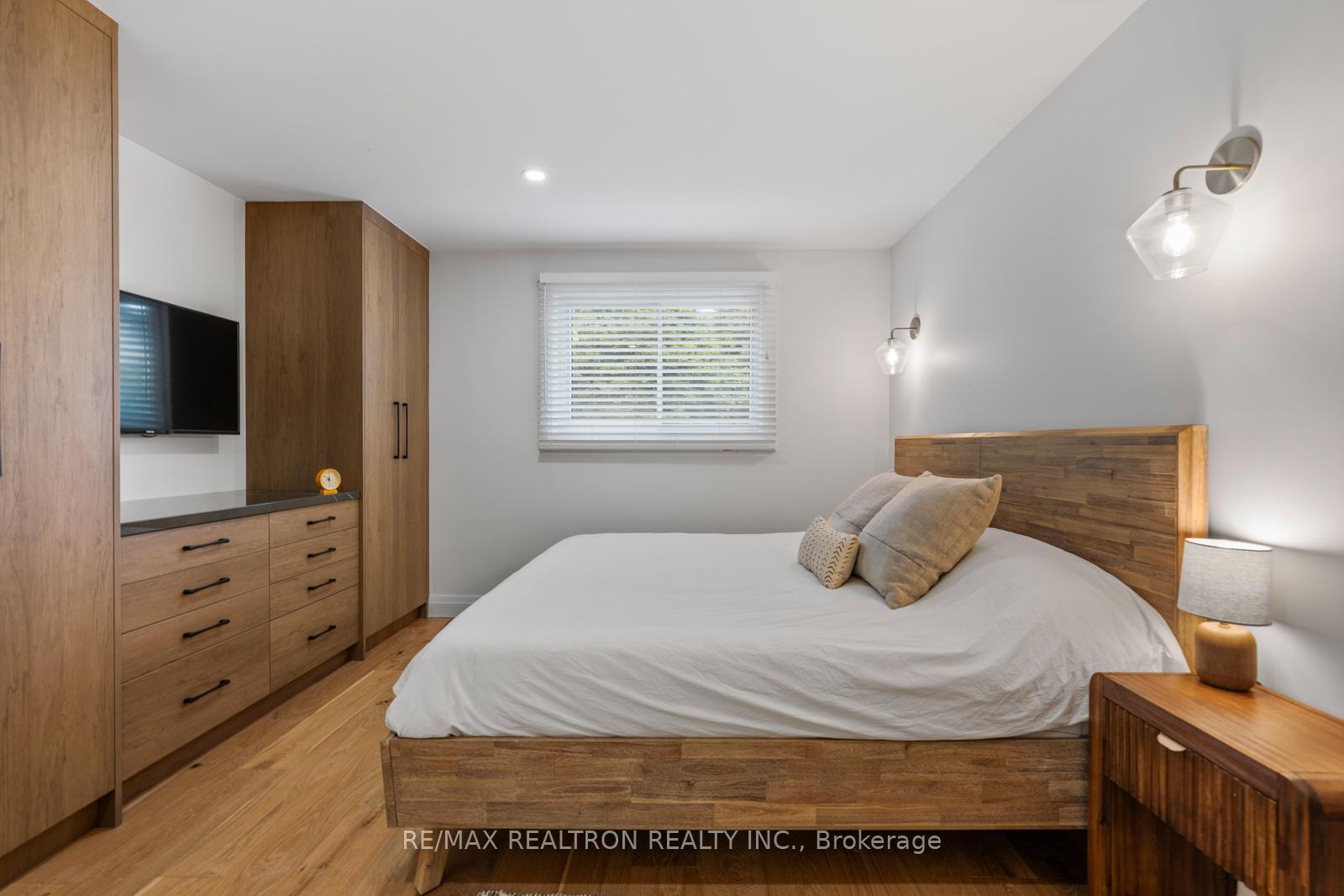 Photo 11 of 906 Mahina Street, Oshawa, McLaughlin — HOMEH