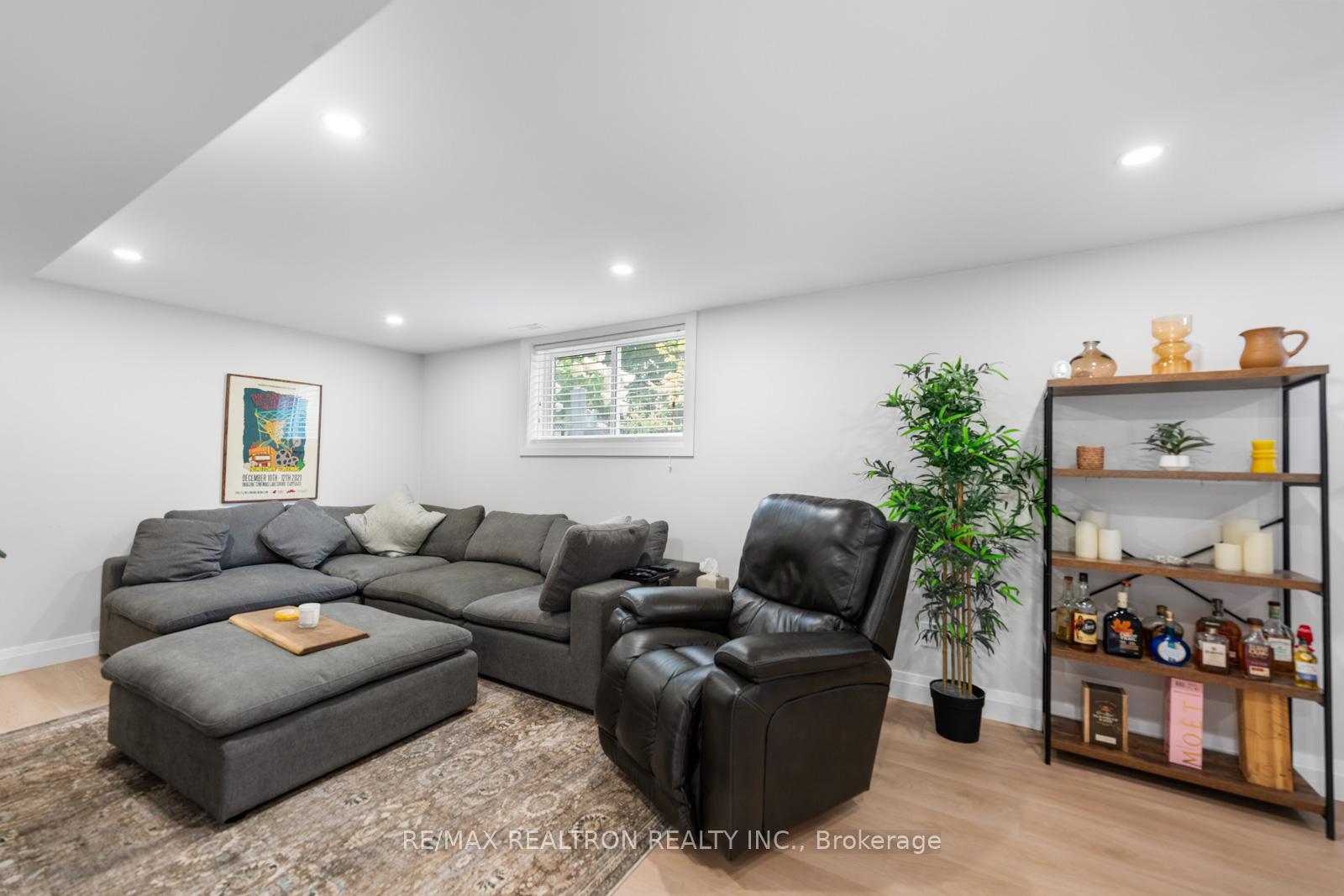 Photo 25 of 906 Mahina Street, Oshawa, McLaughlin — HOMEH