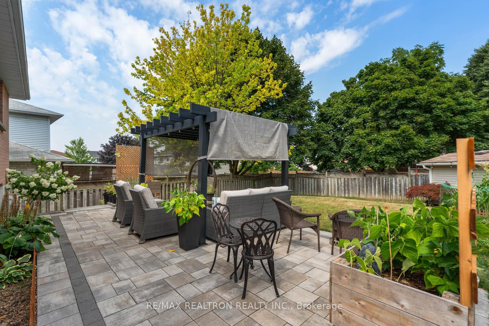 Photo 29 of 906 Mahina Street, Oshawa, McLaughlin — HOMEH