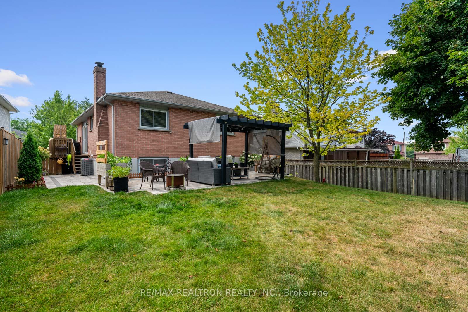 Photo 33 of 906 Mahina Street, Oshawa, McLaughlin — HOMEH