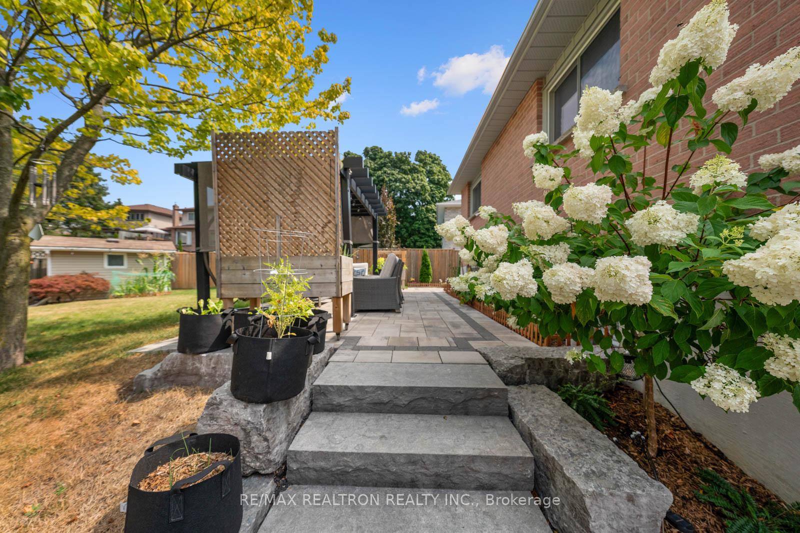 Photo 34 of 906 Mahina Street, Oshawa, McLaughlin — HOMEH