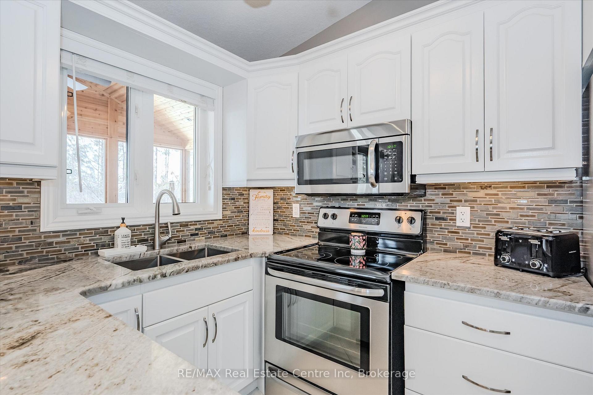 Photo 15 of 4430 10 Sideroad N, Puslinch, Crieff/Aikensville/Killean — HOMEH