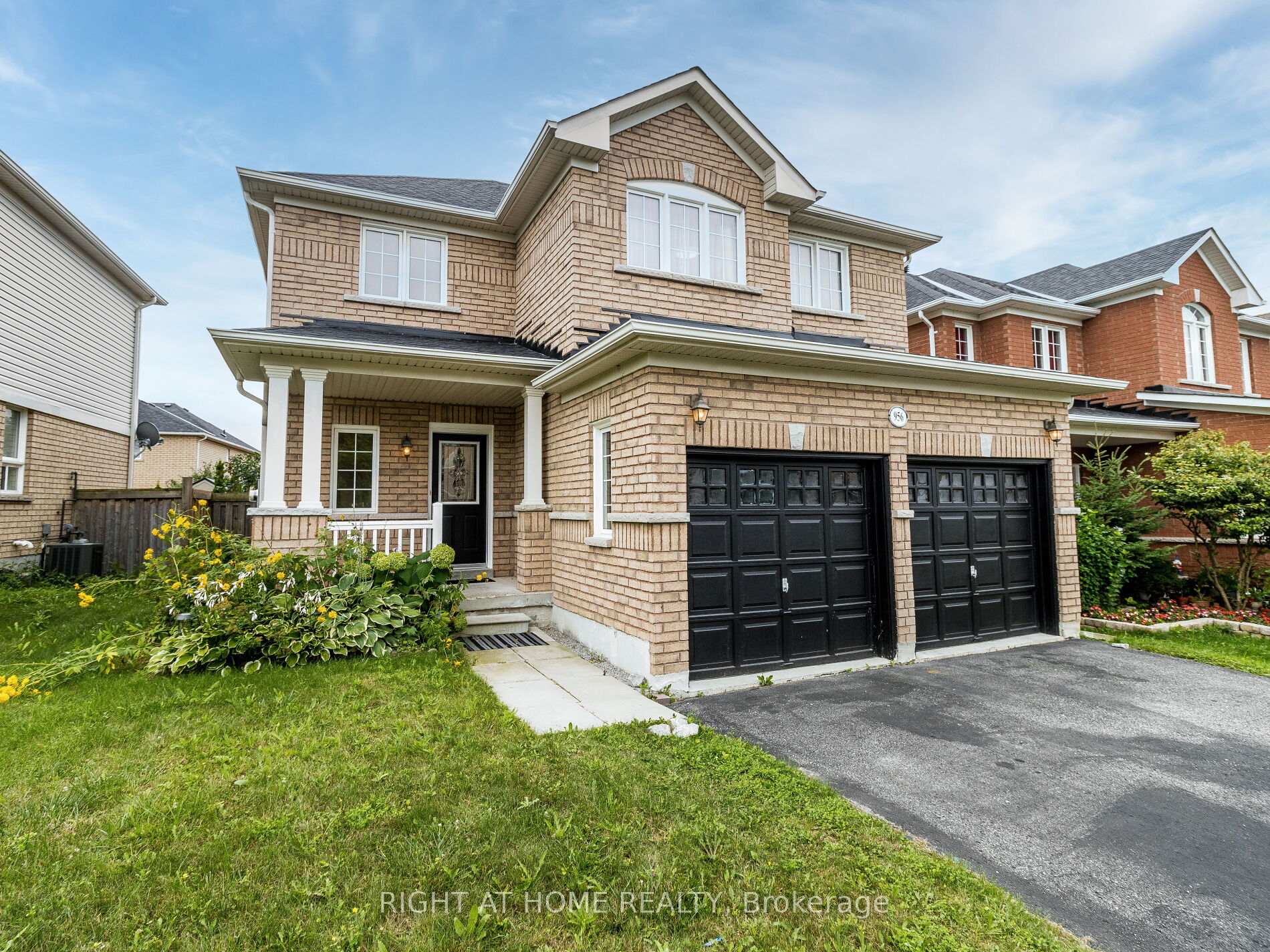 Photo 2 of 956 Ormond Drive, Oshawa, Samac — HOMEH