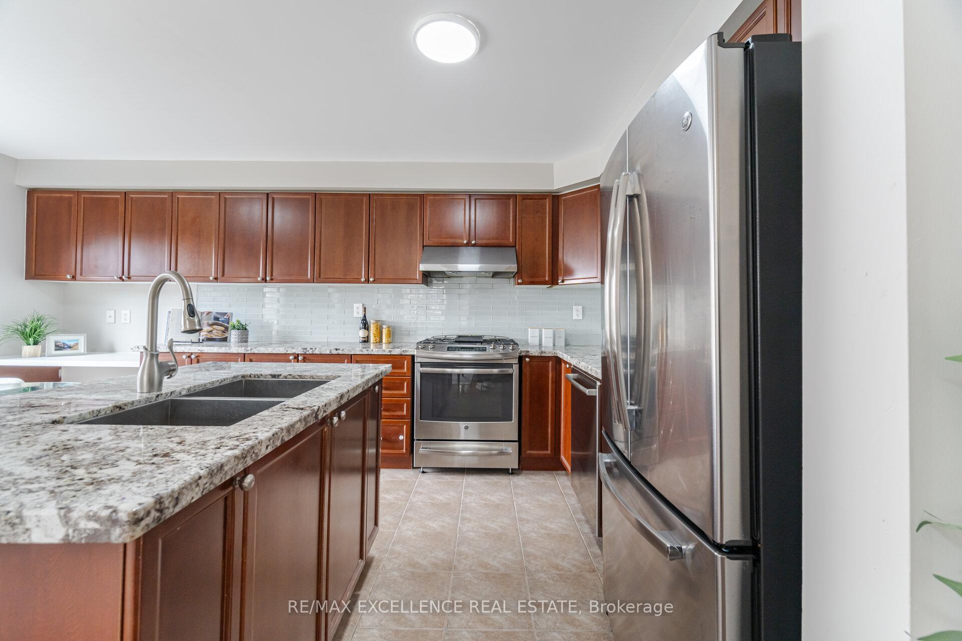 Photo 11 of 781 Howden Crescent, Milton, Coates — HOMEH