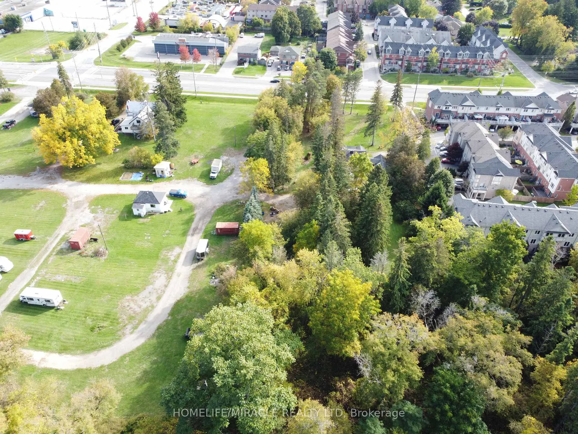 Photo 3 of 1864 Kingston Road, Pickering, Village East — HOMEH