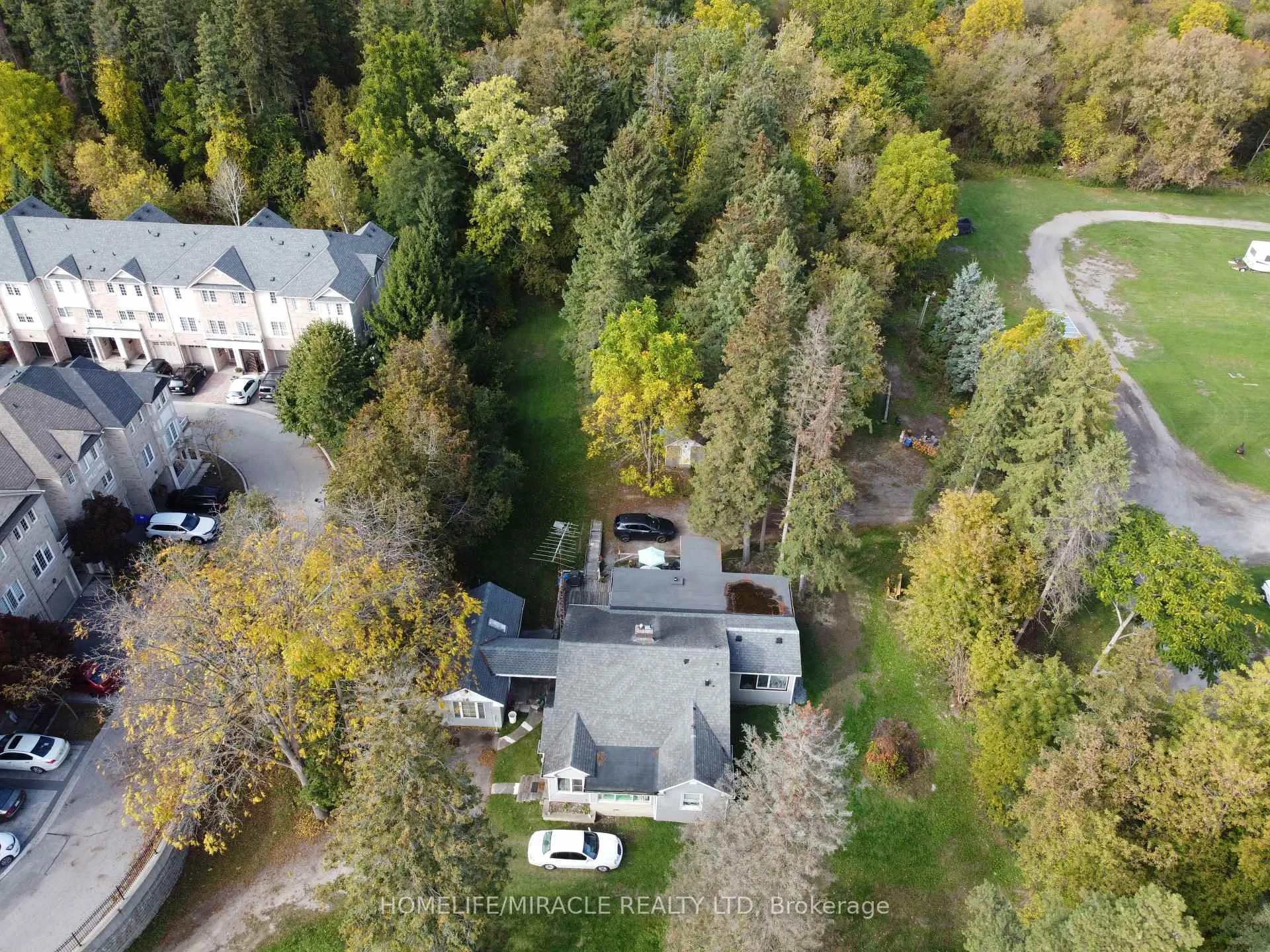 Photo 4 of 1864 Kingston Road, Pickering, Village East — HOMEH