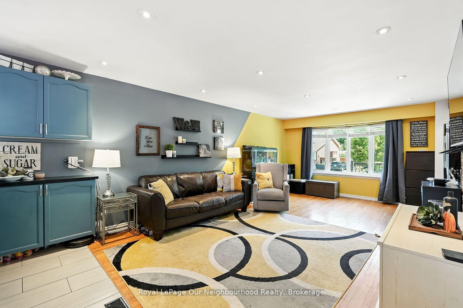 Photo 4 of 1156 Valley Court, Oshawa, Lakeview — HOMEH