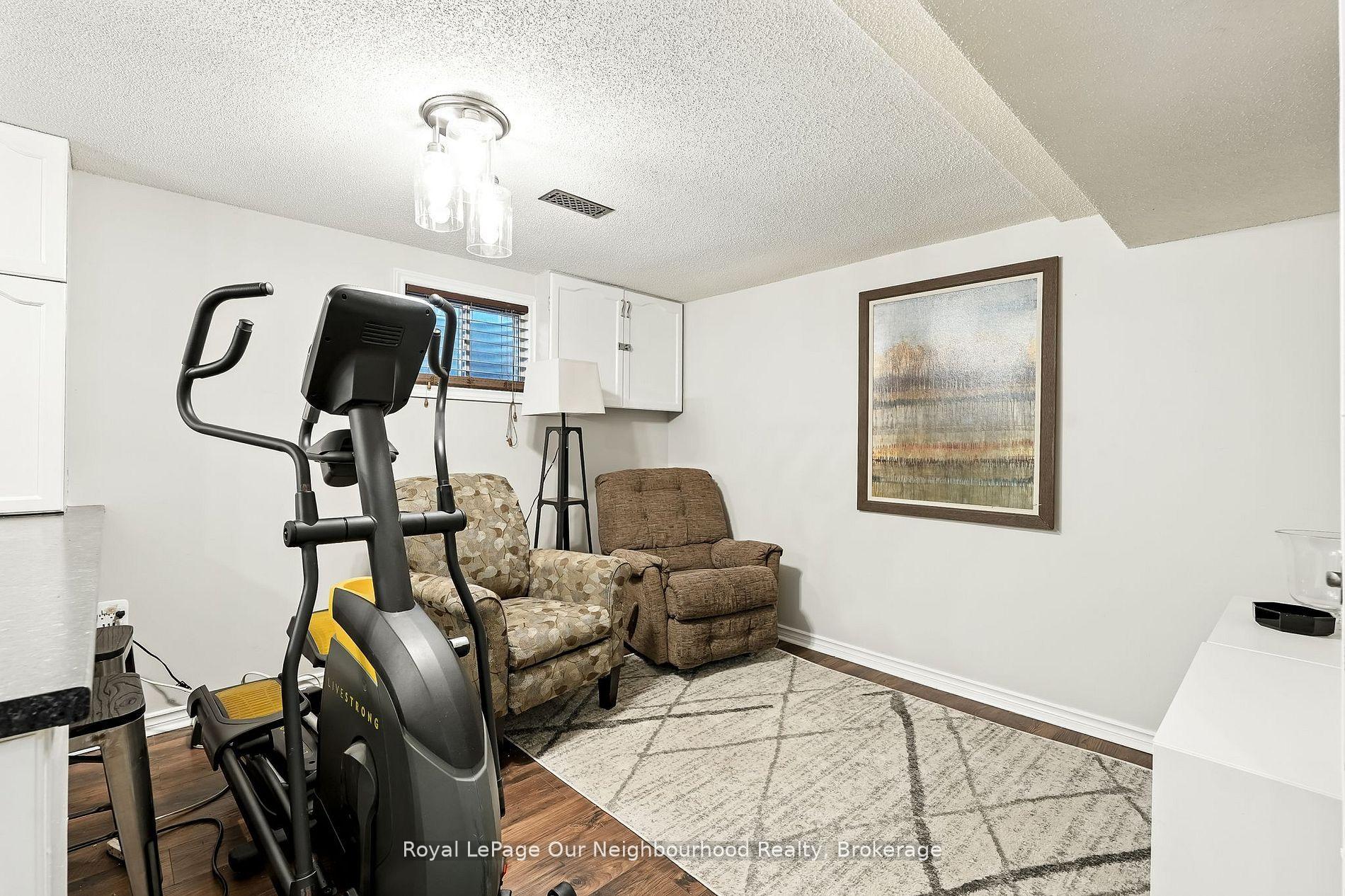 Photo 18 of 1156 Valley Court, Oshawa, Lakeview — HOMEH