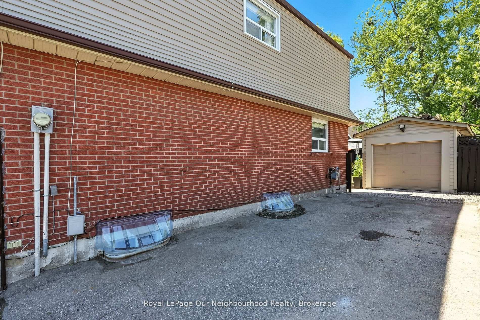 Photo 32 of 1156 Valley Court, Oshawa, Lakeview — HOMEH